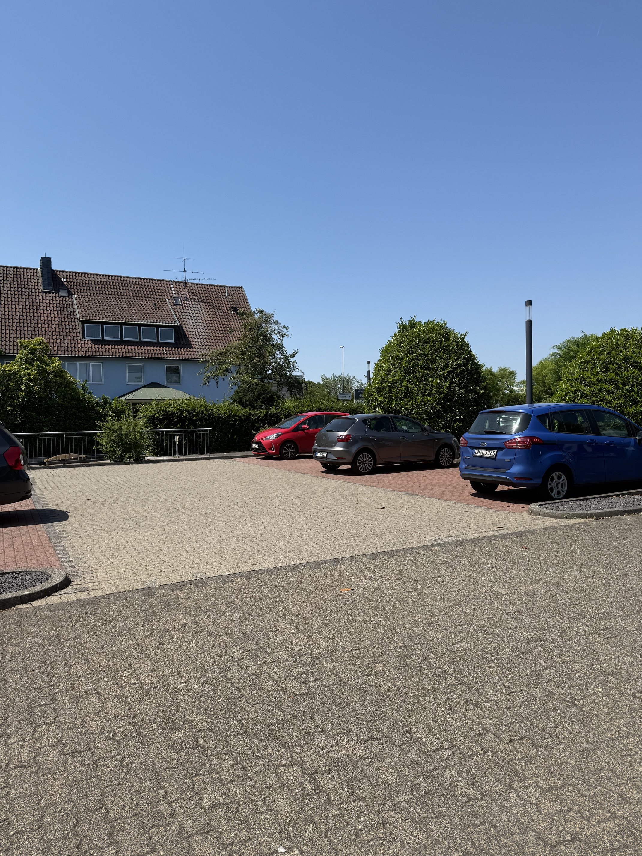 Kostenlose Parkplätze (rechte Seite)