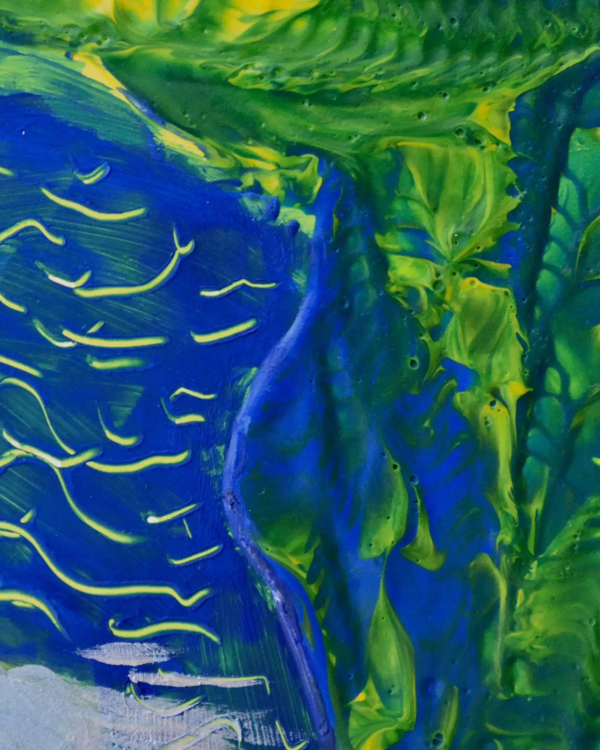 Macro close-up detail of Ofelia. Back to Nature., a contemporary artwork by Francesca V Kranz, showcasing the heavy textured, swirling blue and green strokes representing the organic vegetal frame of nature.