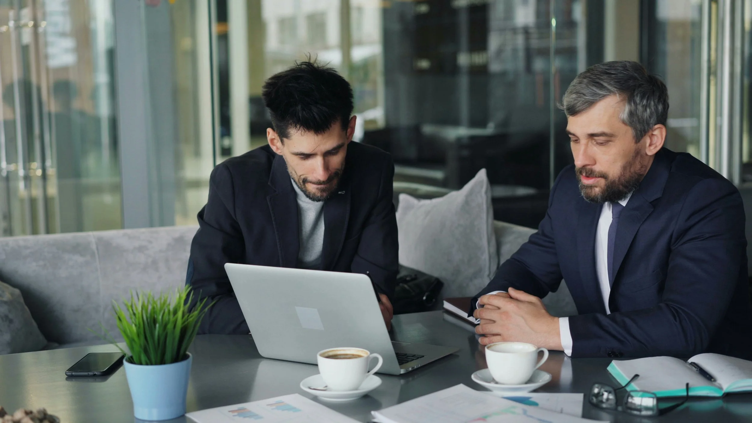 Sociedad anónima vs. Sociedad de Responsabilidad Limitada: cómo elegir al constituir tu empresa