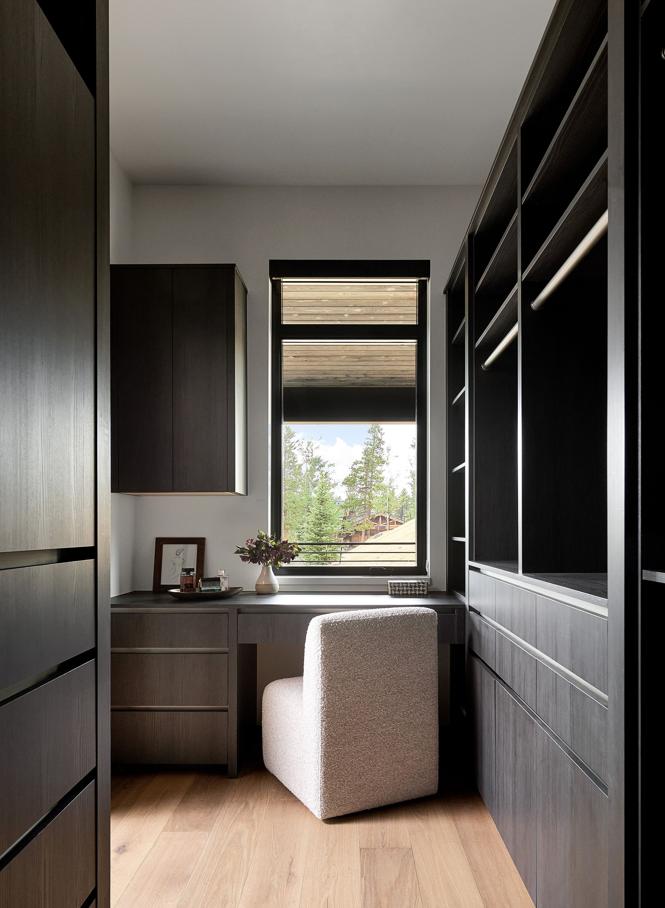 Summit Estates luxury residential interior design by Hinge Interior