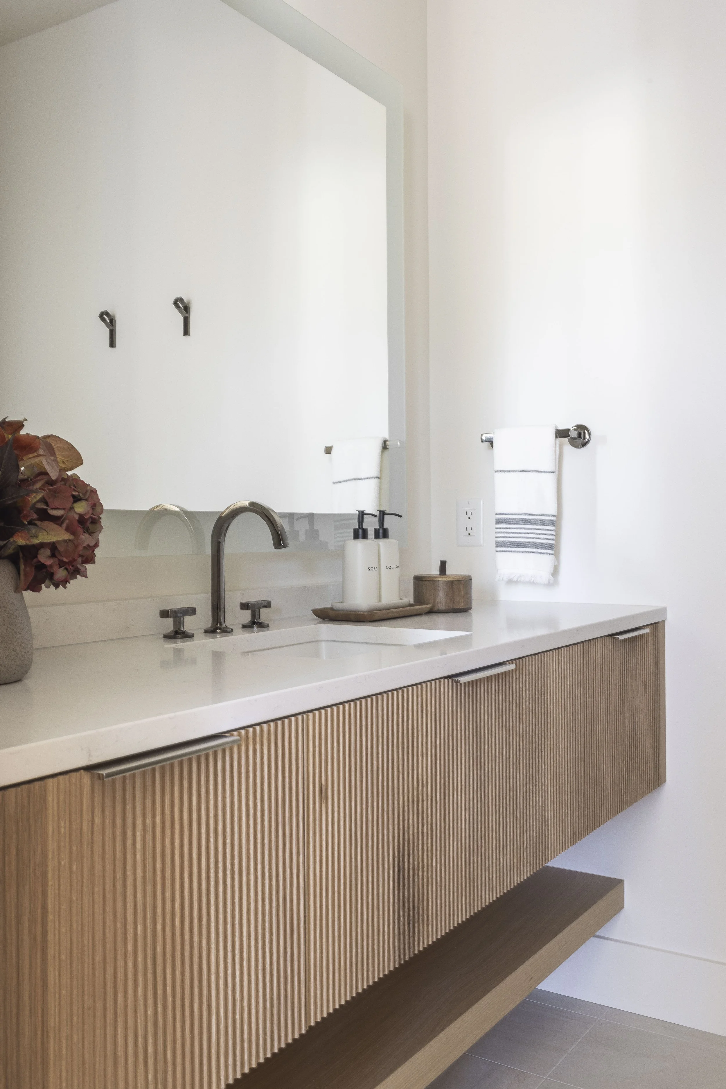 Windflower luxury residential interior design by Hinge Interior