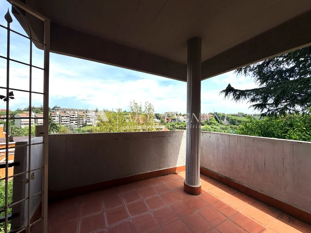 Appartamento in vendita al Torrino, eleganza contemporanea e qualità della vita in Via Lorenzo Brosadola