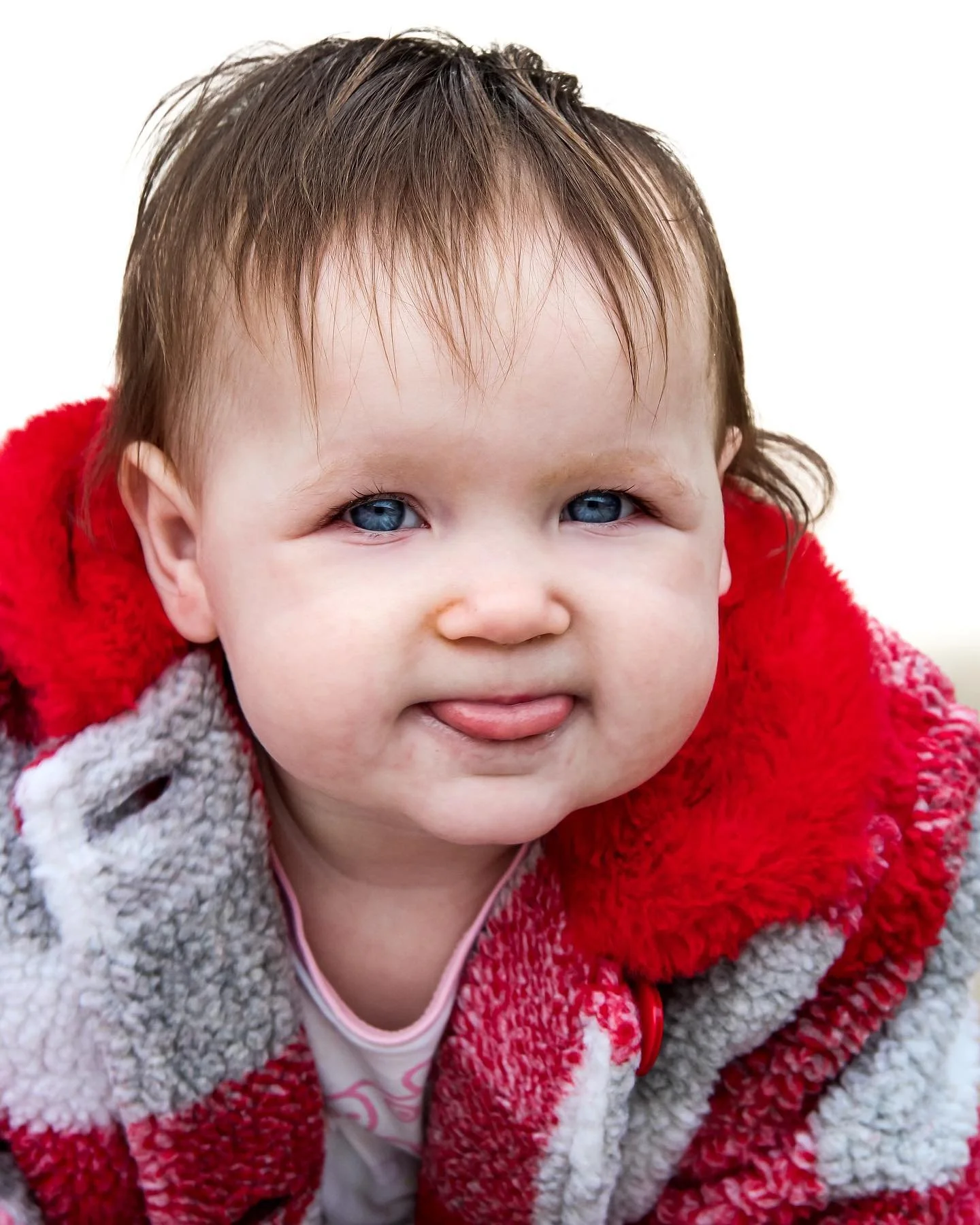 In need of photos of your little one but don&rsquo;t want to spend a fortune?? I&rsquo;m a student photographer and I&rsquo;m more than willing to help capture the perfect photos of your children/loved ones for a reasonable price! Just send me a mess