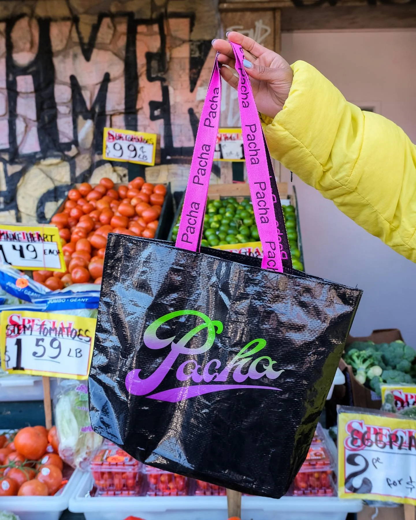 Pacha tote bag