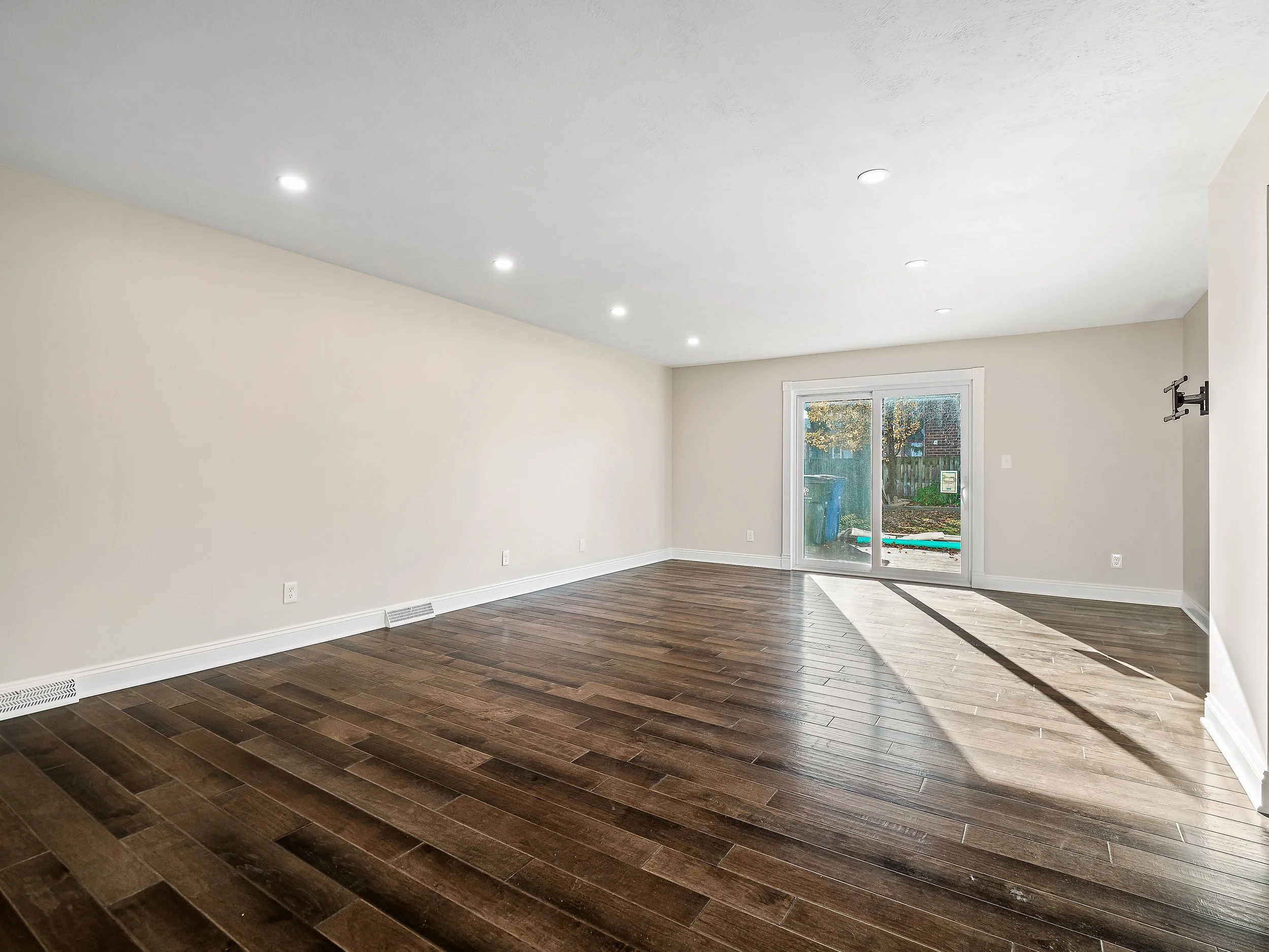 13471LakeAve-22.jpg