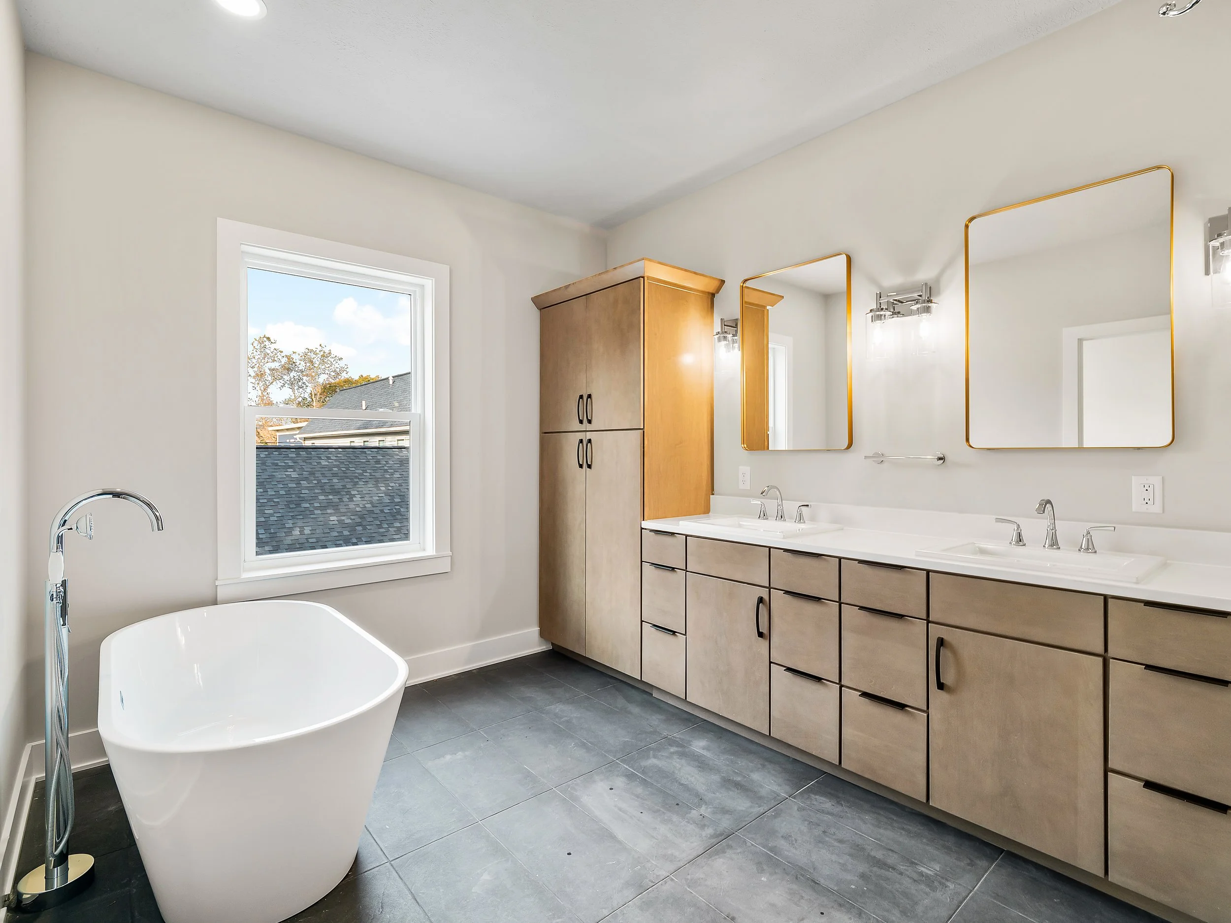 1782 W50th-51.jpg