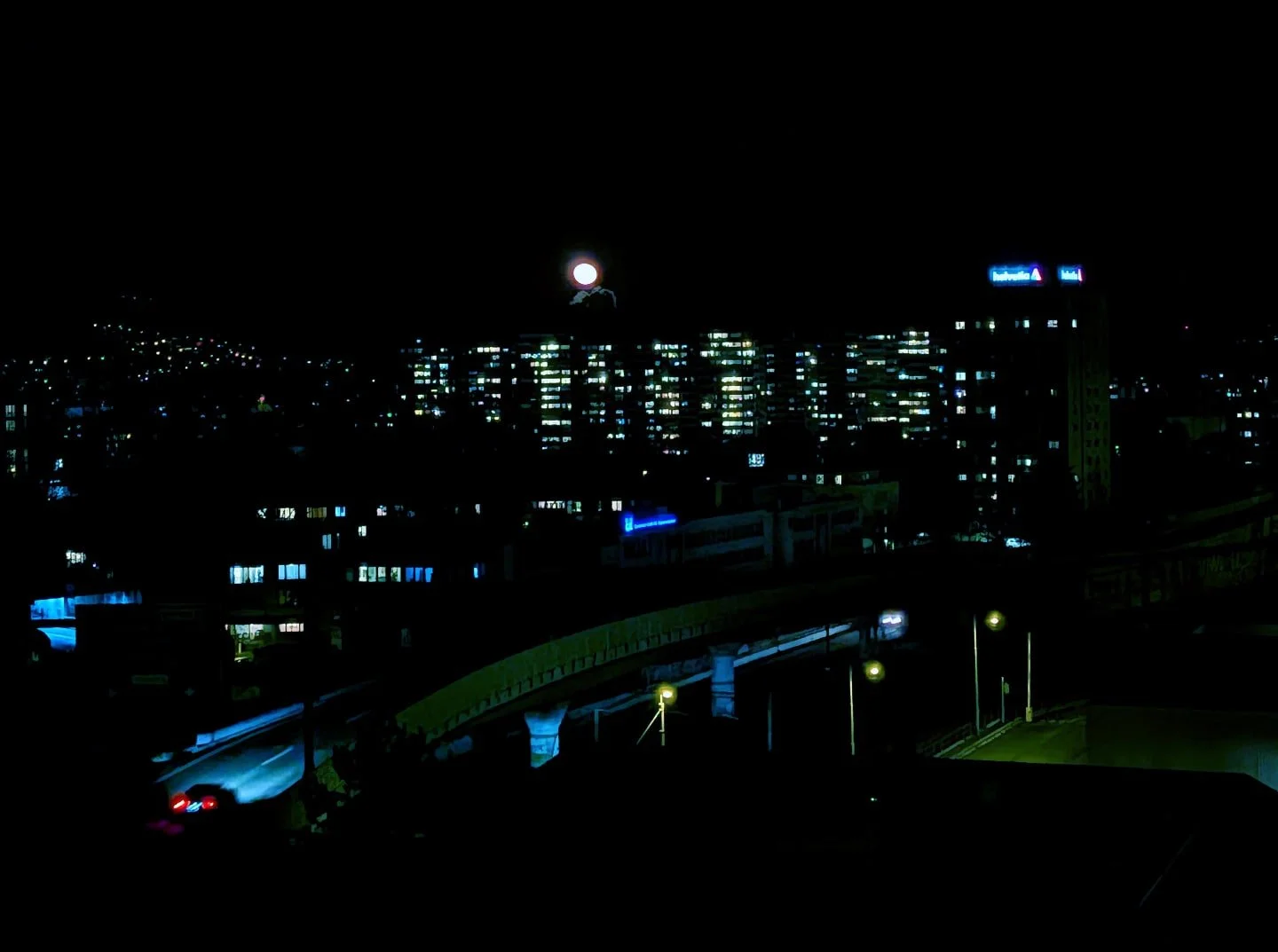 Im giving you a nightcall tonight 

#snapseed #teampixel #nightscape #cyberpunk