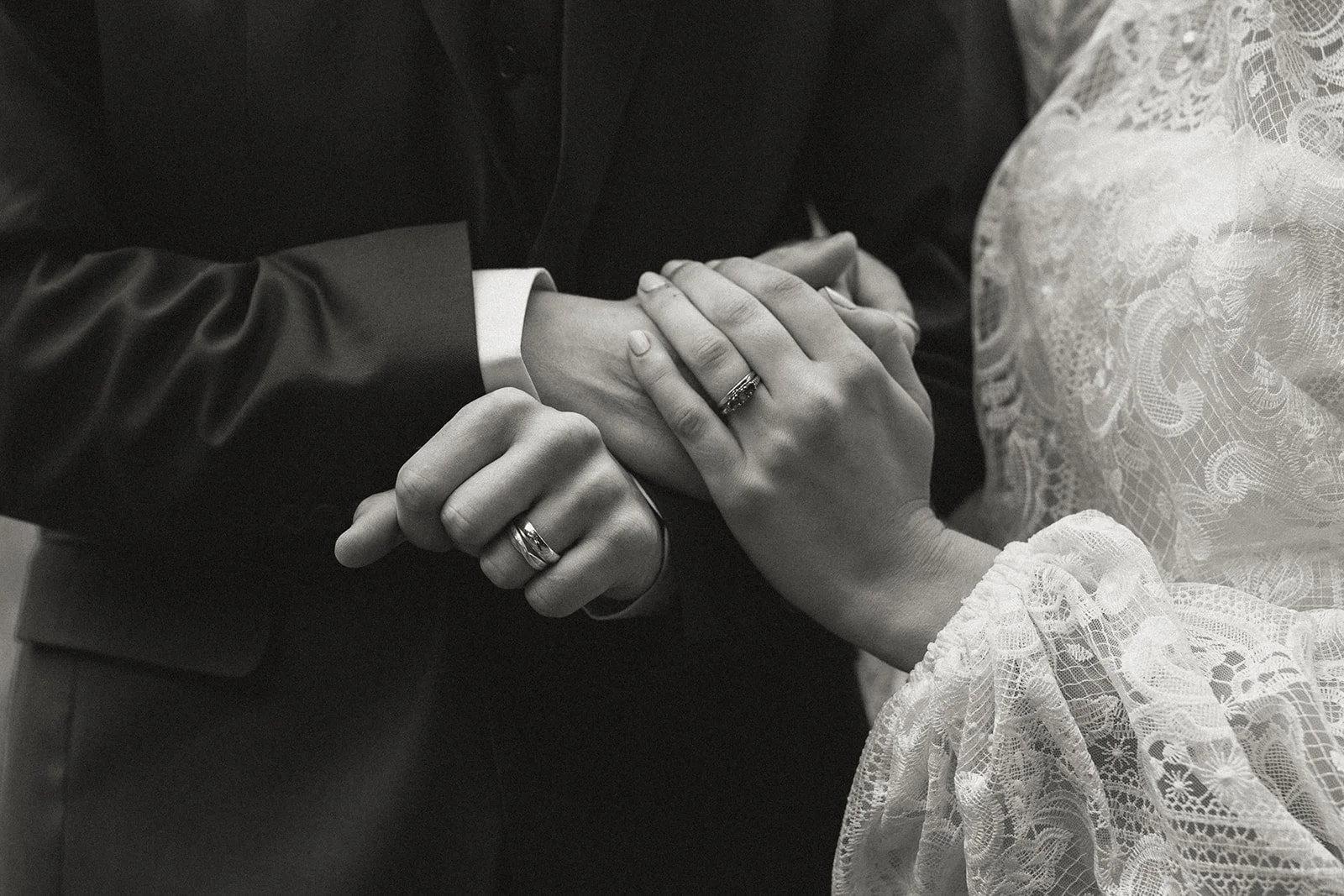 documentary-wedding-photogrpaher-uk-elizabeth-kyran10.jpg