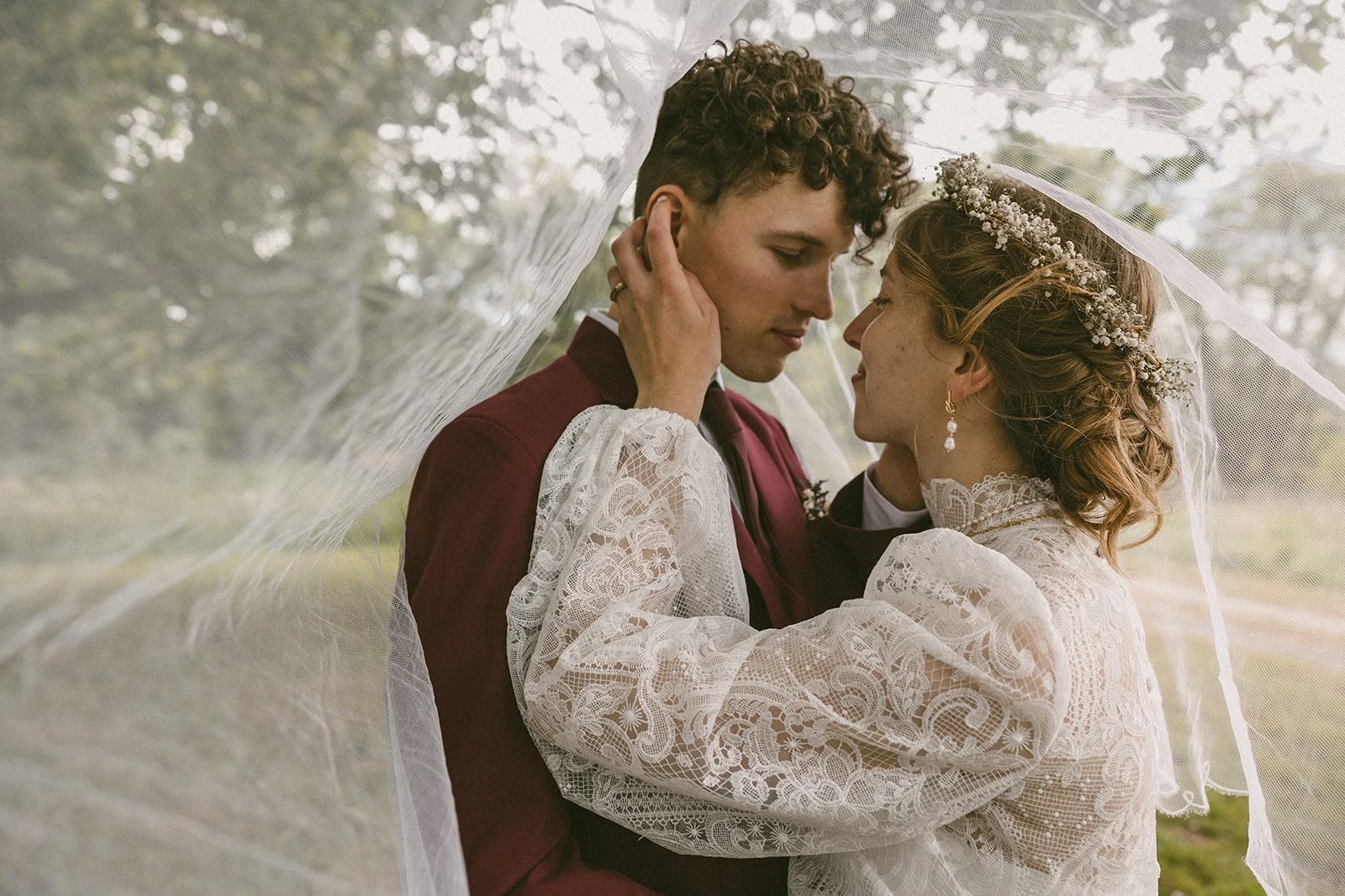 documentary-wedding-photogrpaher-uk-elizabeth-kyran11.jpg