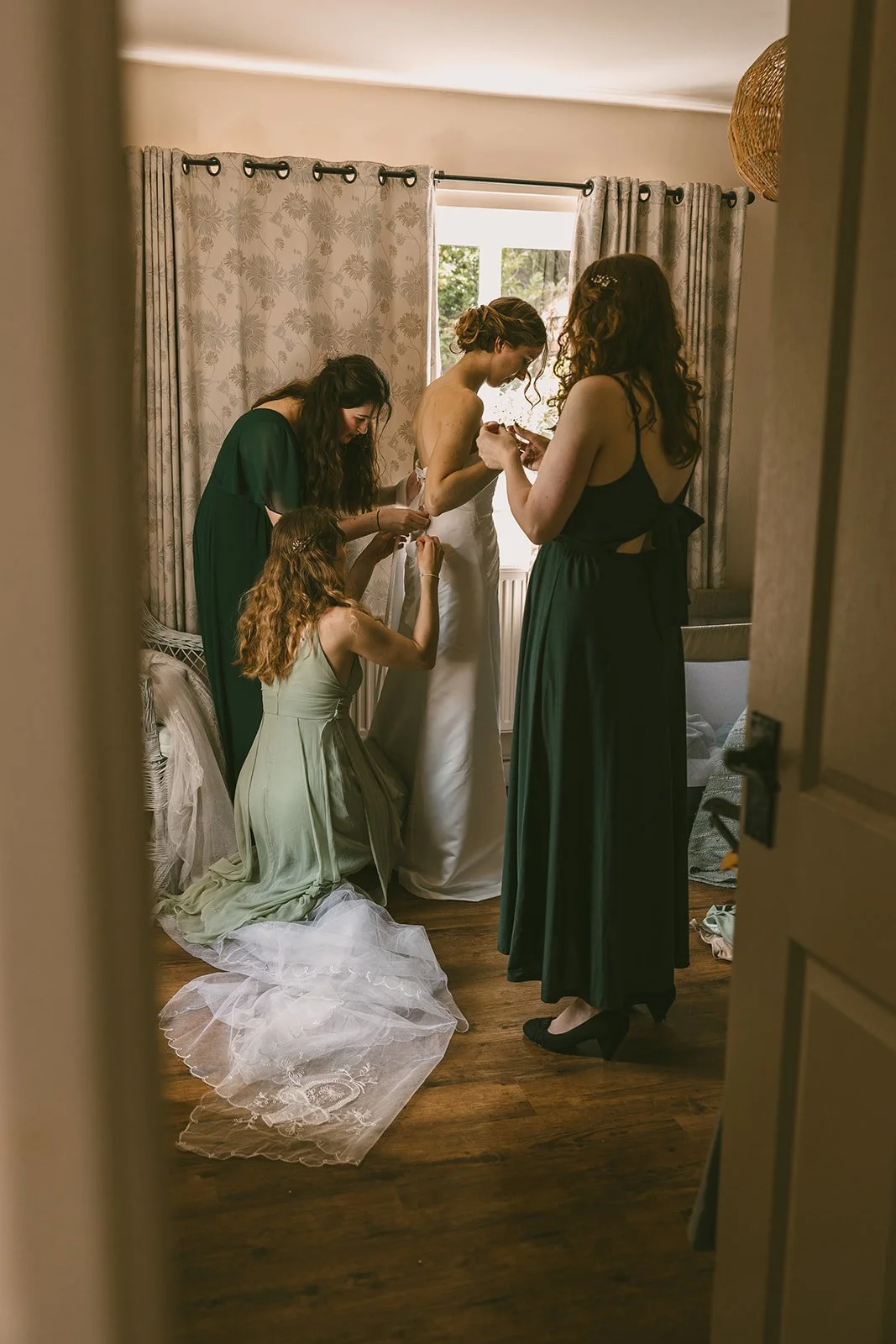 documentary-wedding-photogrpaher-uk-elizabeth-kyran2.jpg