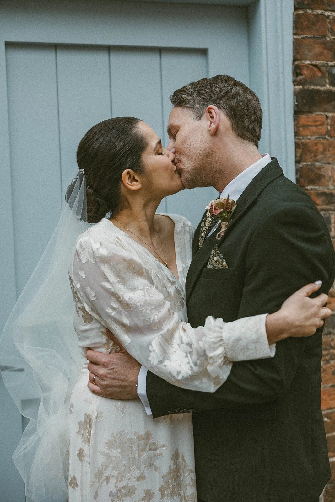 documentary-wedding-photogrpaher-uk-jasmine-callum1.jpg
