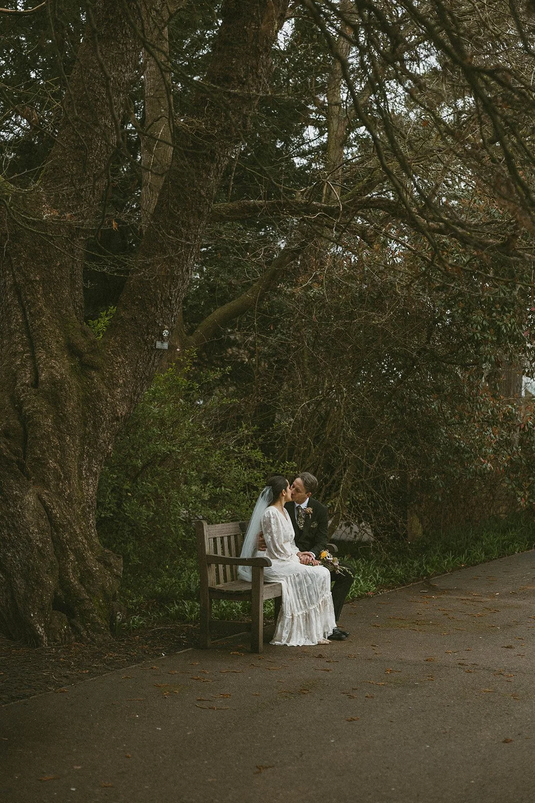 documentary-wedding-photogrpaher-uk-jasmine-callum14.jpg