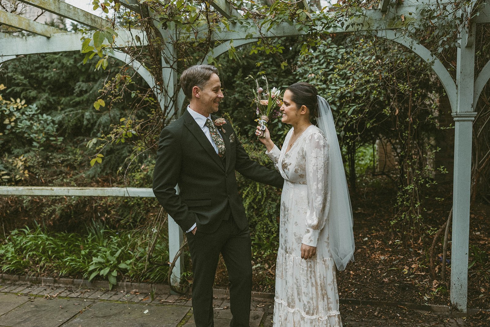 documentary-wedding-photogrpaher-uk-jasmine-callum16.jpg