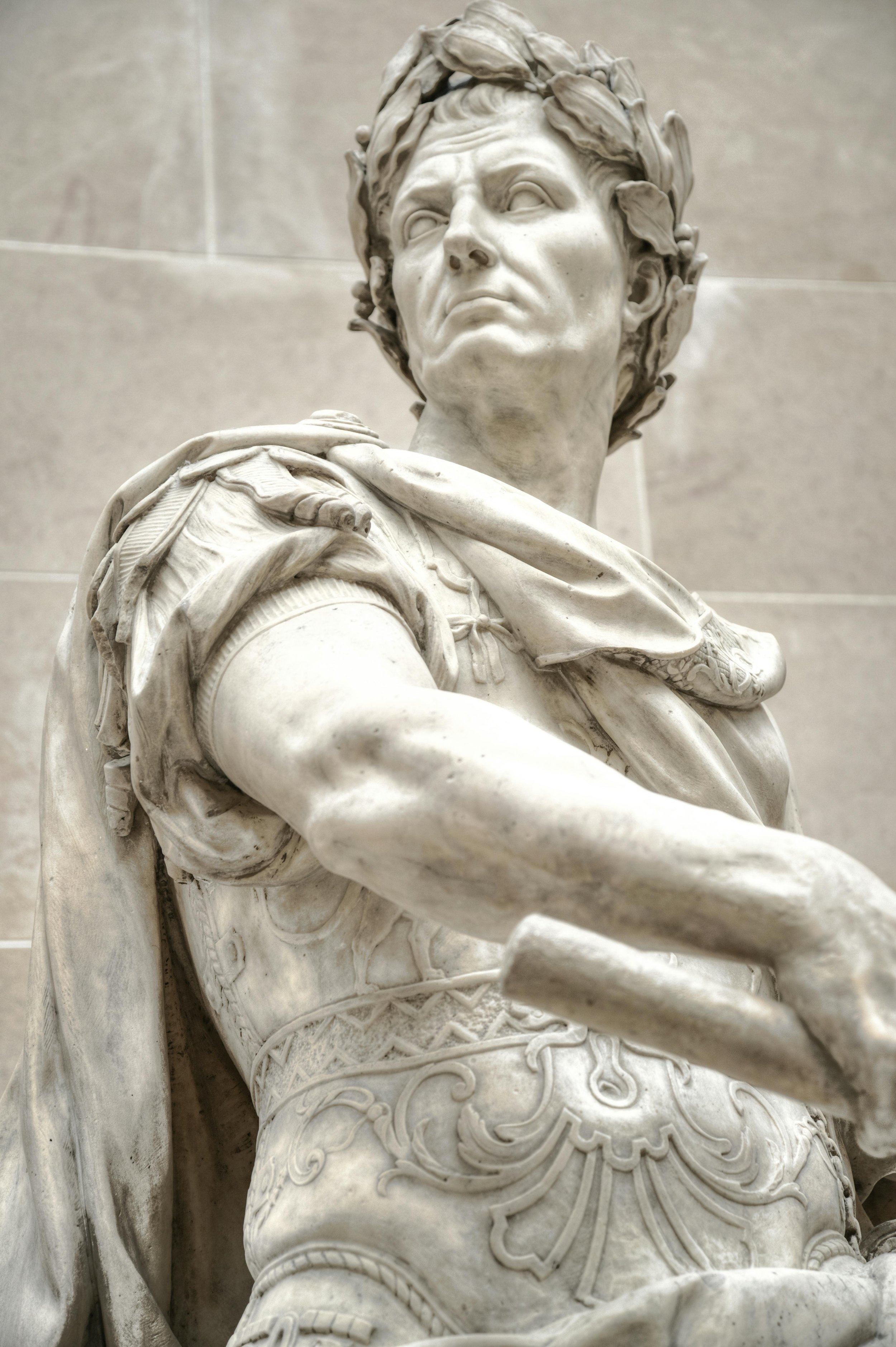 Marble statue of Emperor Augustus, symbolising leadership and intellectual legacy, representing the foundation of Augustus Academic Advisory.