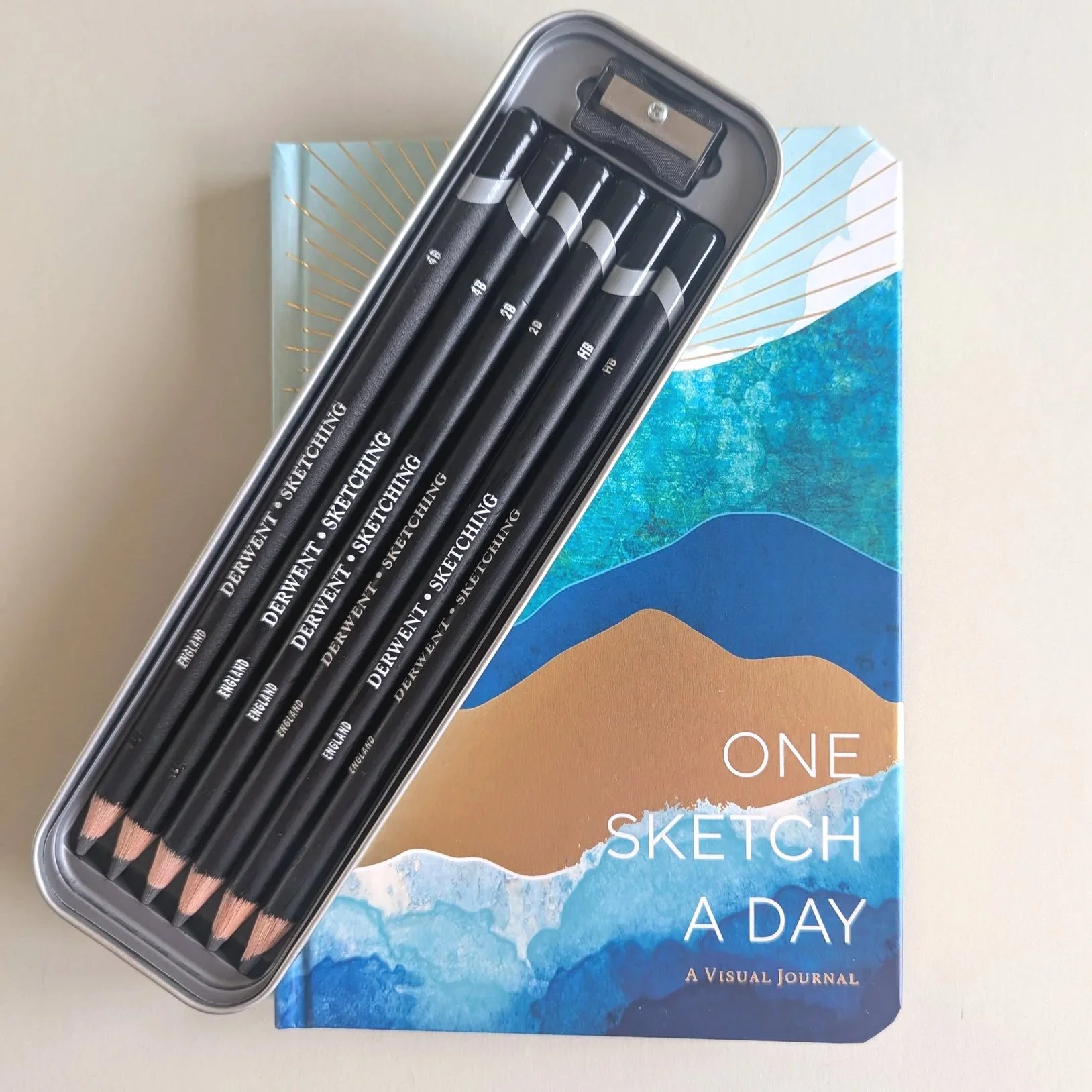 One Sketch a Day:  A Visual Journal and Pencil Set