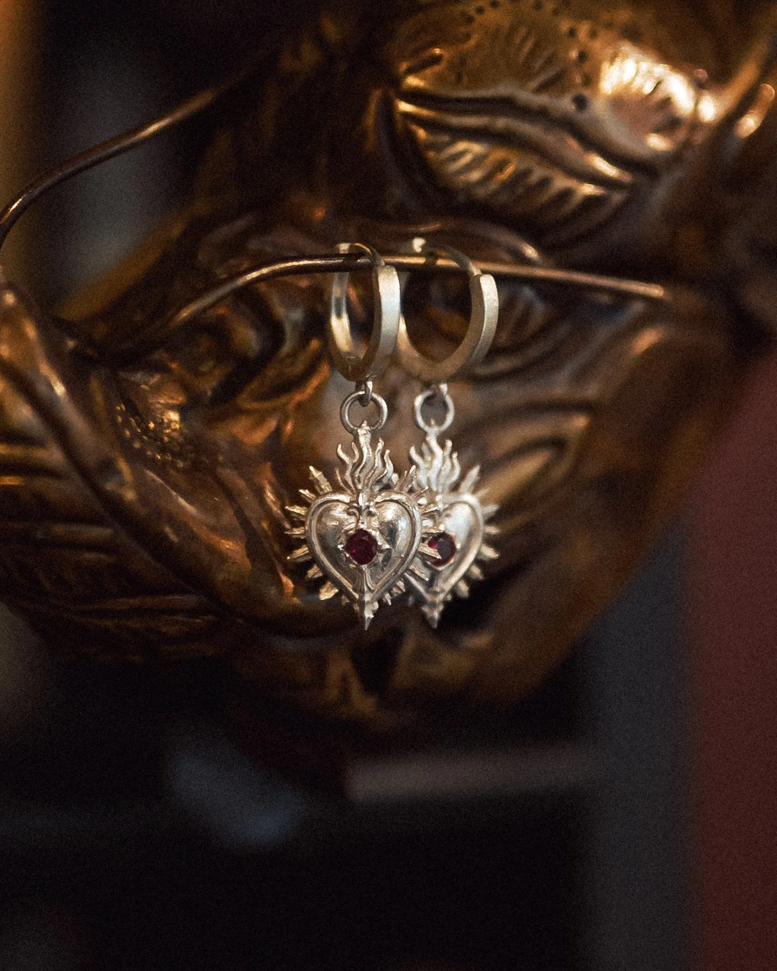 The sacred heart has a deep history as a symbol of devotion, love, suffering, endurance, and the heart that remains open even after it has been wounded&hellip;

Within mourning jewellery, it carries a particular resonance, speaking to love that conti