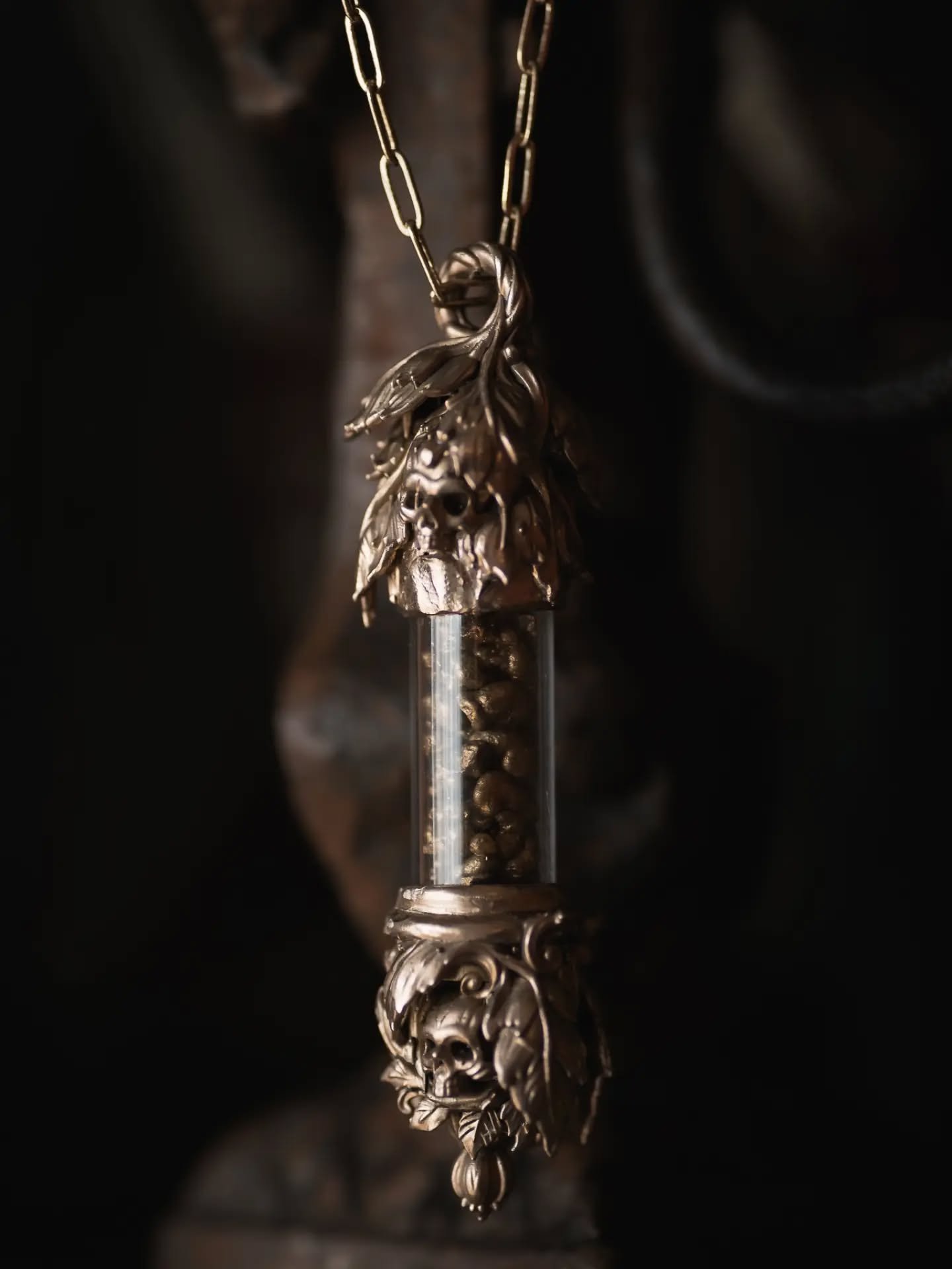 Today, among other things, I was able to finish several of the reliquaries 🙏

This felt like a significant achievement, given just how much mechanical tinkering, testing, revising, and rebuilding has been needed to make them work in the way I wanted