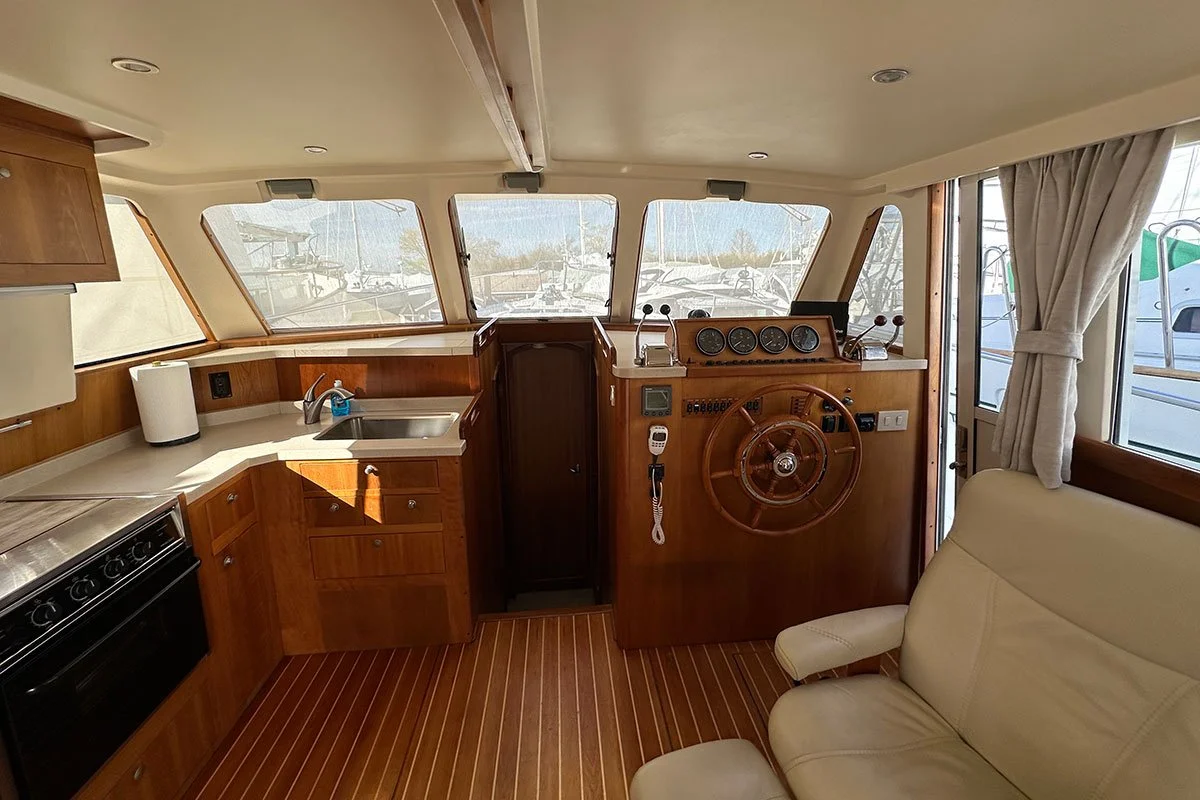Salon View Lower Helm