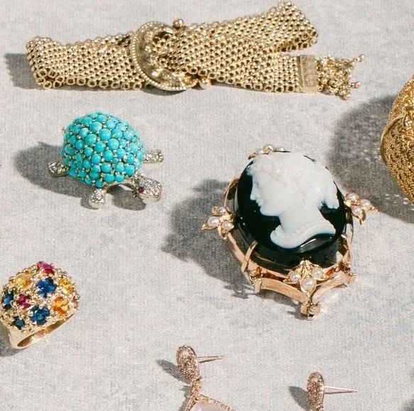 💎 Turn Your Unwanted Jewelry Into Something Valuable!💎

Thinking about selling old jewelry, gold, diamonds or a luxury watch? @rfmoellerjeweler is hosting a jewelry-buying event starting THIS THURSDAY October 22&ndash;24!

With 75 years of experien