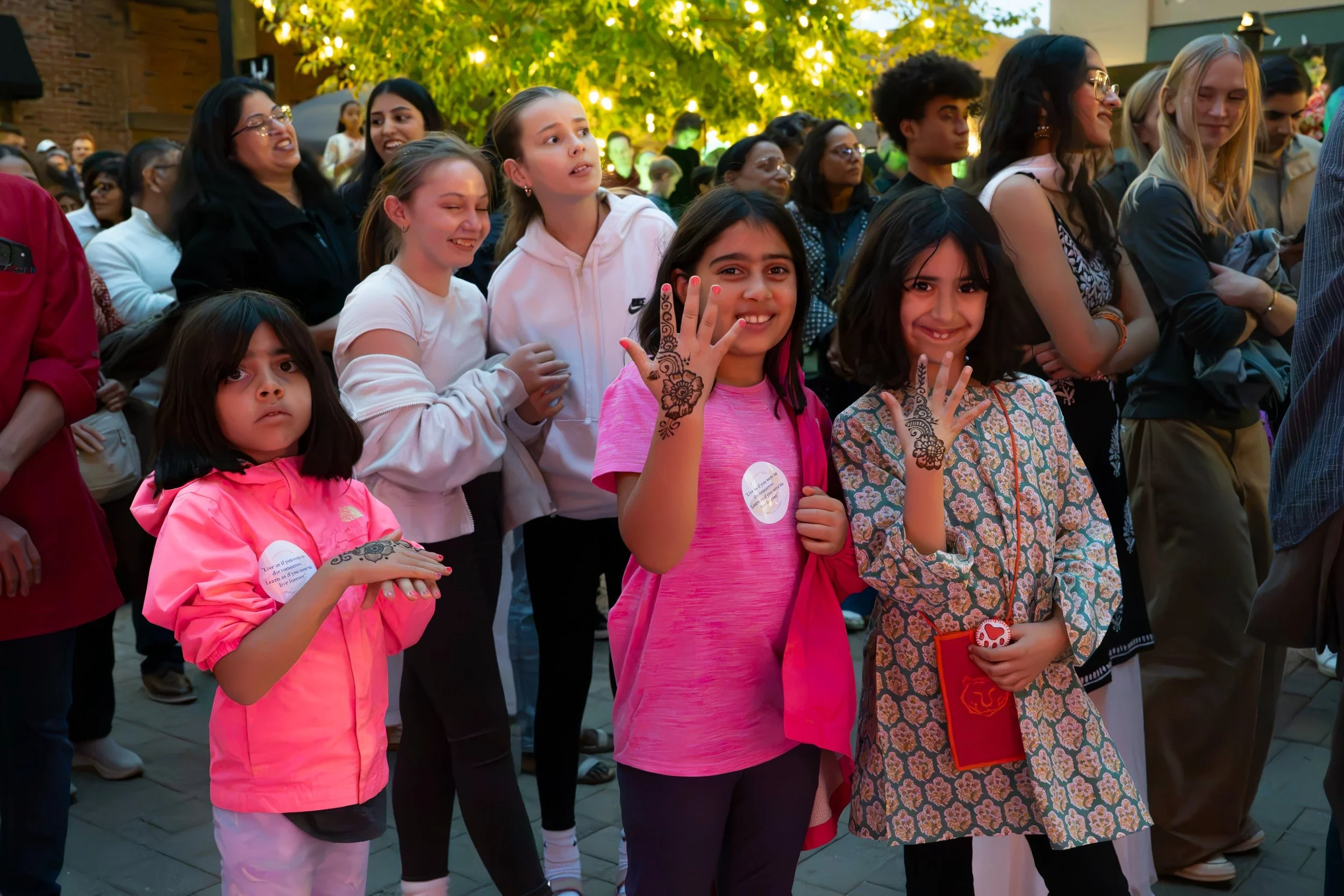 50th &amp; France and the @edinaasianamericanalliance (EAAA) came together on Friday to celebrate Diwali, the Festival of Lights with an incredible evening filled with culture, creativity and connection! 🪔

Students, families and over 1,000 communit