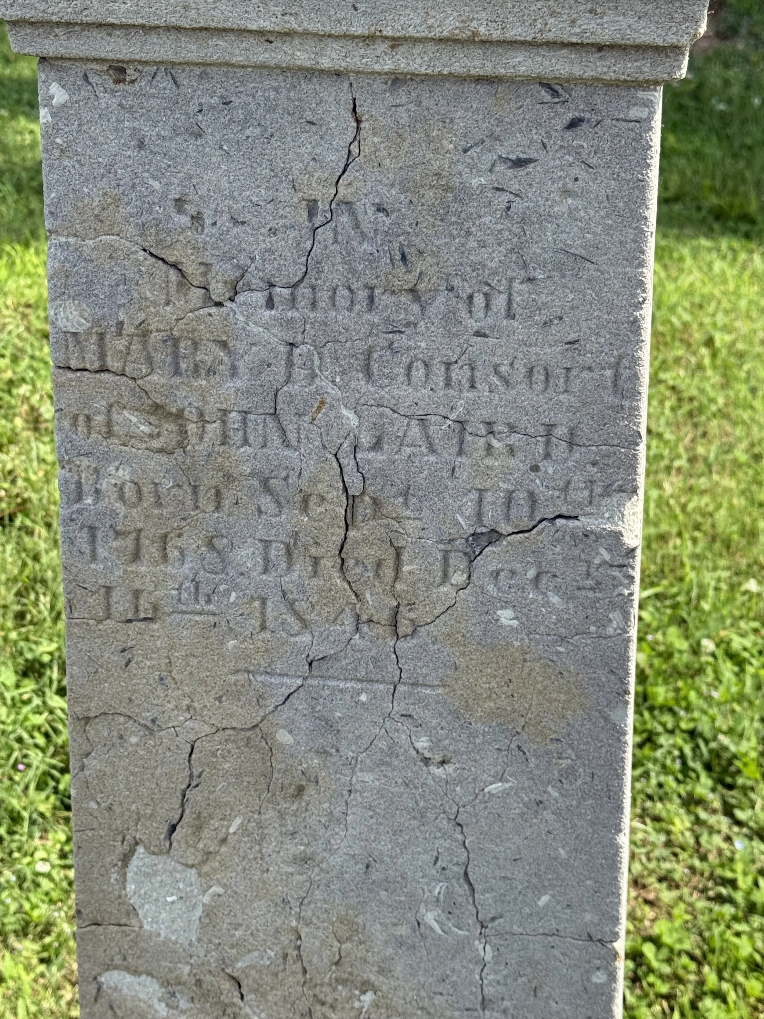 Cracks in the large central obelisk prior to repair