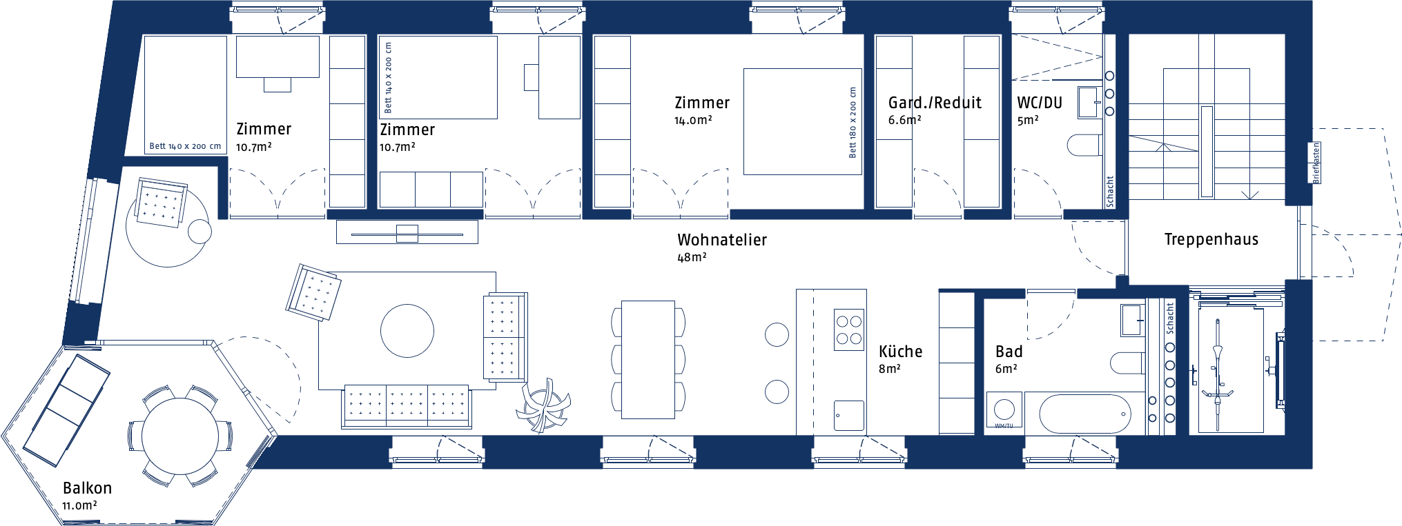 Grundriss einer Wohnung im Atelierhaus Calanda Blick. Dargestellt mit der Grundrissopiton "Mini". Mit Zimmern, dem Atelierwohnraum mit Sitzbereichen, der Küche, zwei Bäder, dem Reduit mit Garderobe, dem Balkon und dem Treppenhaus.