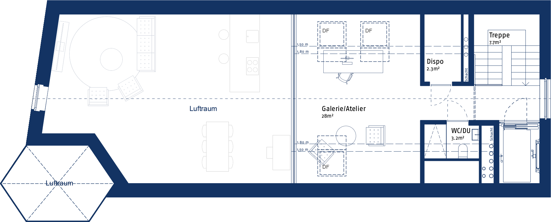 Grundriss der Dachwohnung "Dachatelier mit Galerie" im Atelierhaus Blick. Dargestellt ist das Galeriegeschoss in der Option "Maxi". Mit der Galerie bzw. Büro oder Zimmer, einem Disporaum, eines WC mit Dusche, des Luftraums, Treppe und dem Aufzug.
