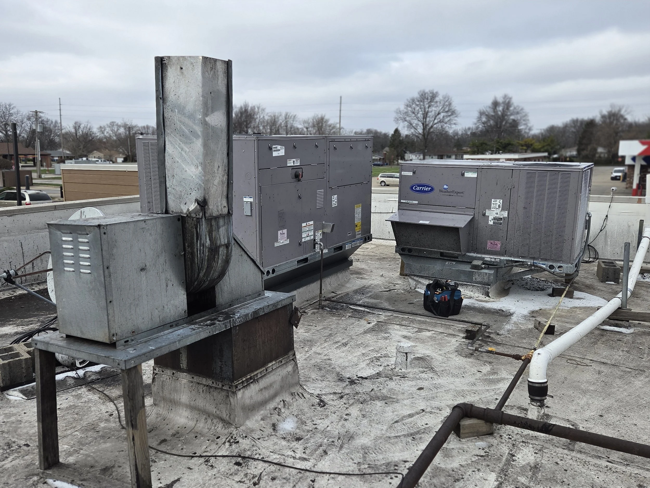 Rooftop units at a commercial property in Bethalto, IL were repaired and cleaned after intake and exhaust problems caused commercial kitchen safety alarms to go off. The problem was diagnosed and solved to ensure safety and optimal air quality.