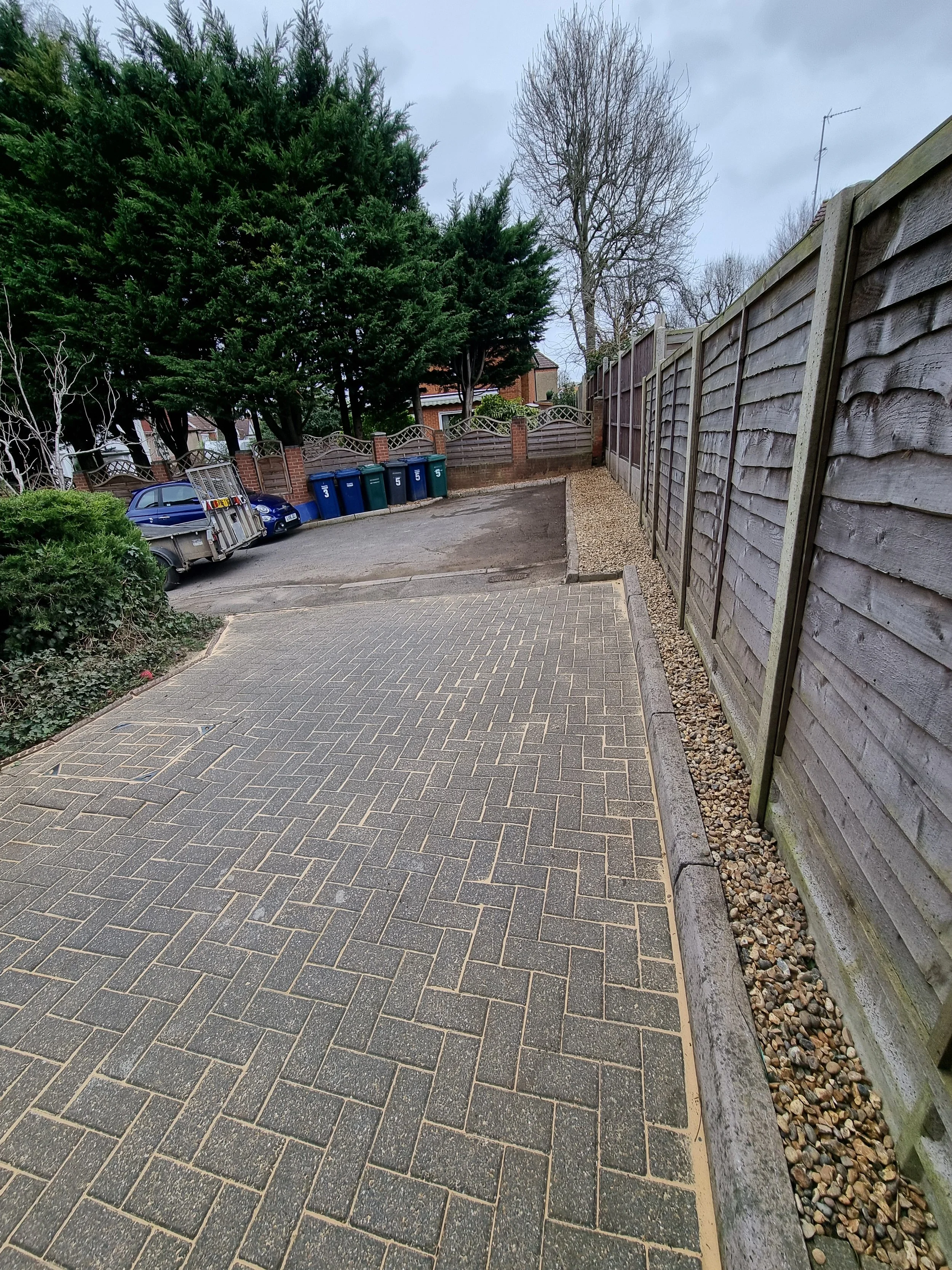 Path finchley after.jpg
