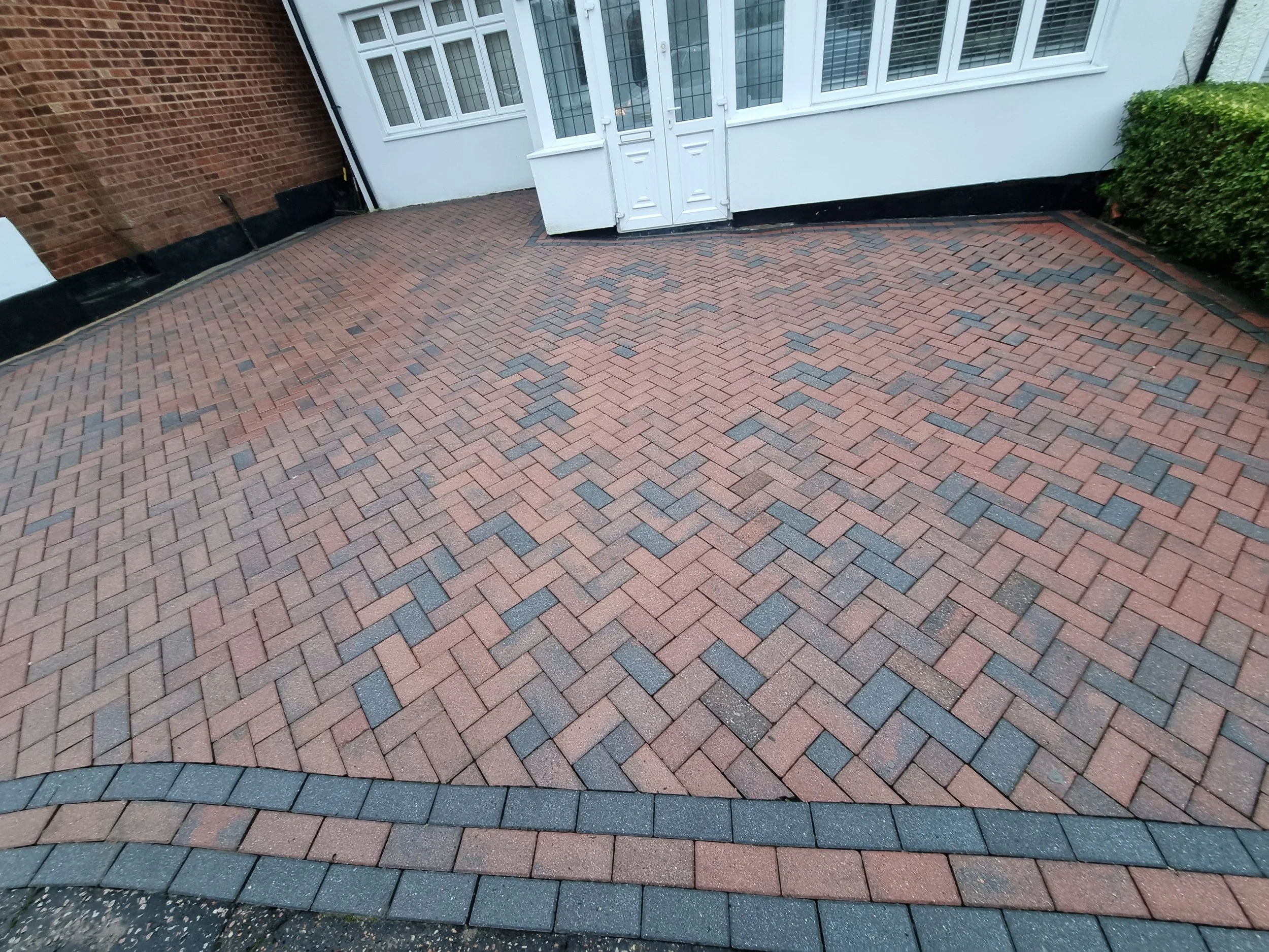 Driveway cleaning Chigwell after.jpg