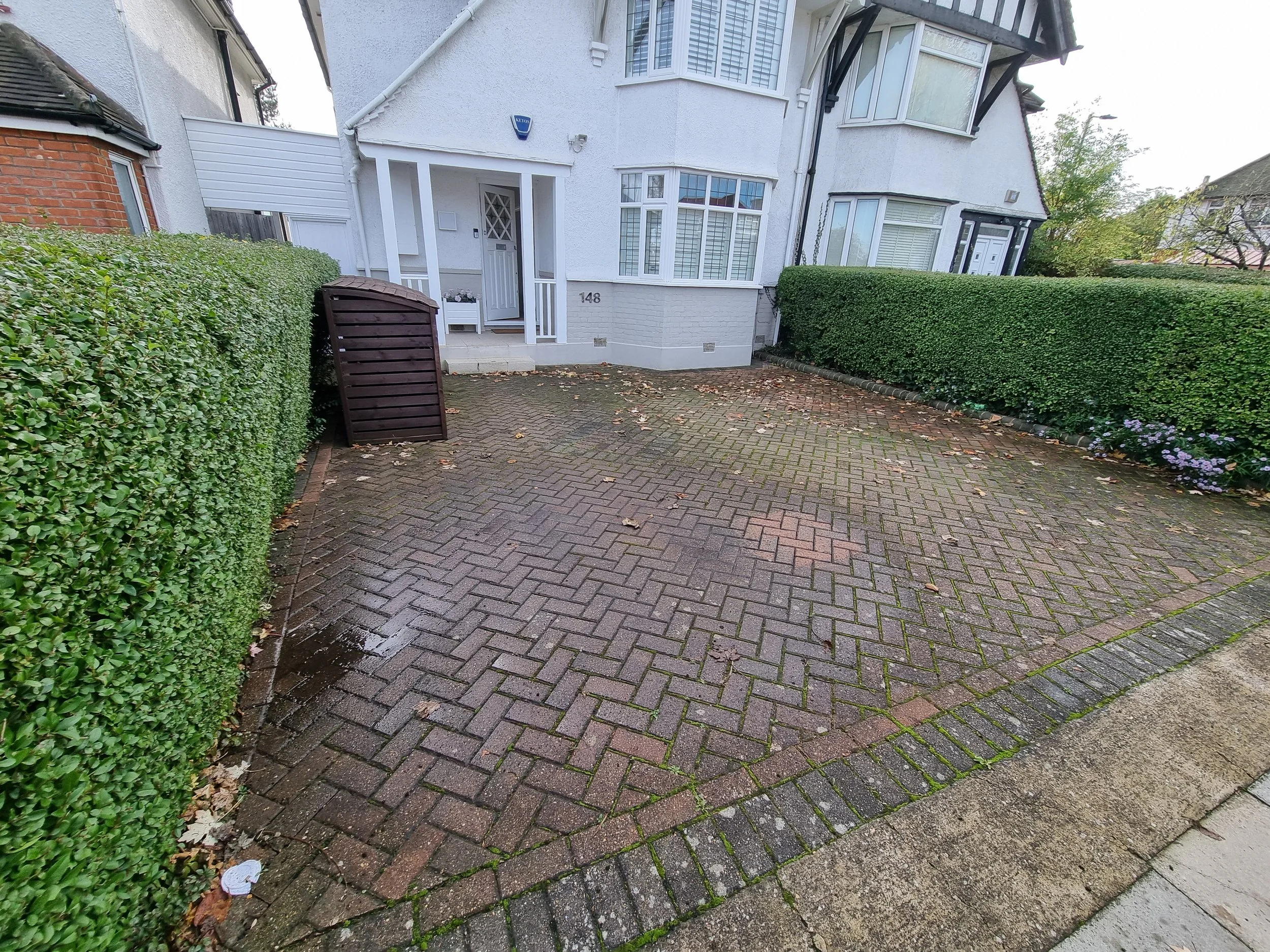 Driveway cleaning Barnet before.jpg