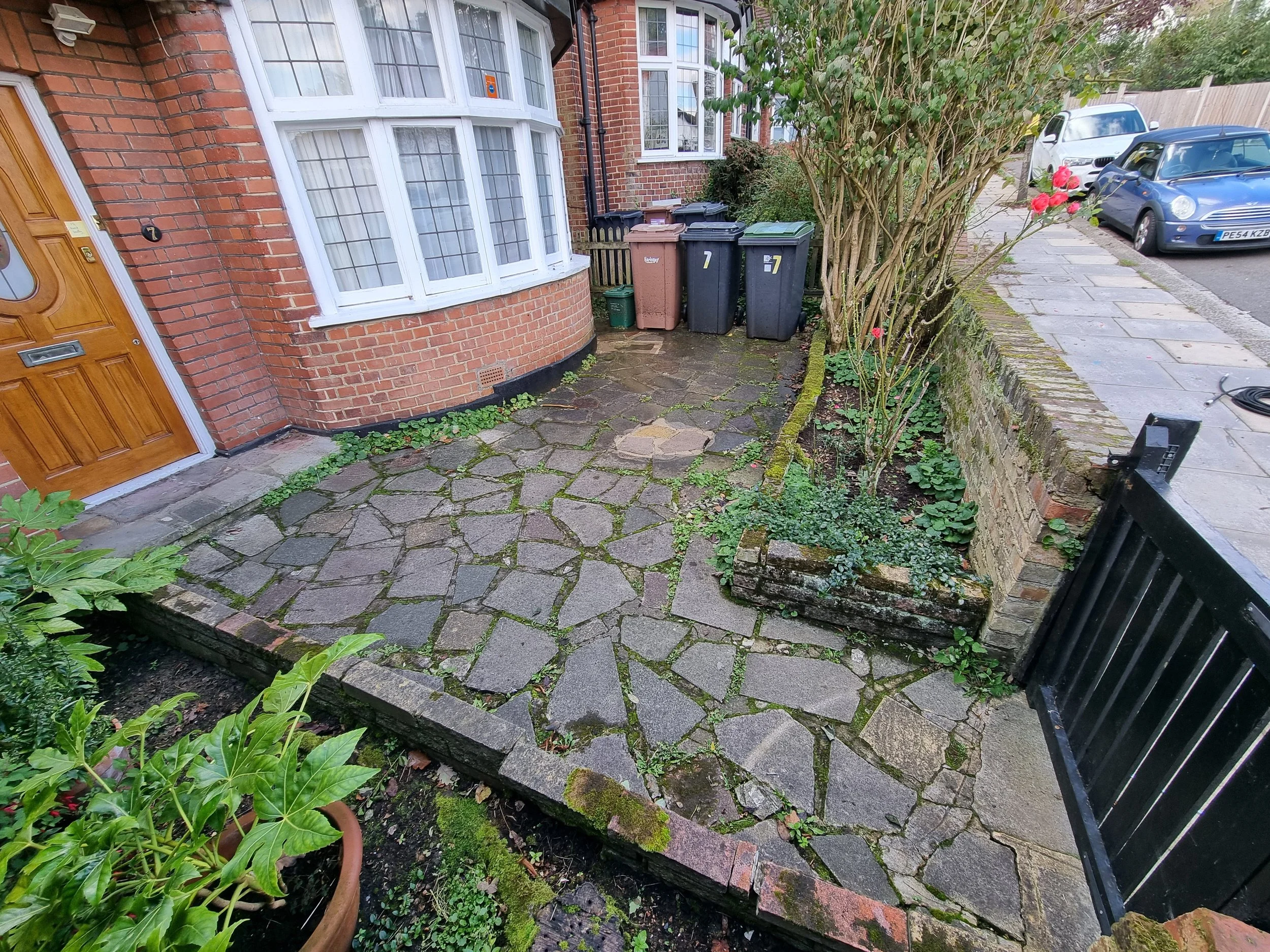 Driveway cleaning muswell hill before.jpg