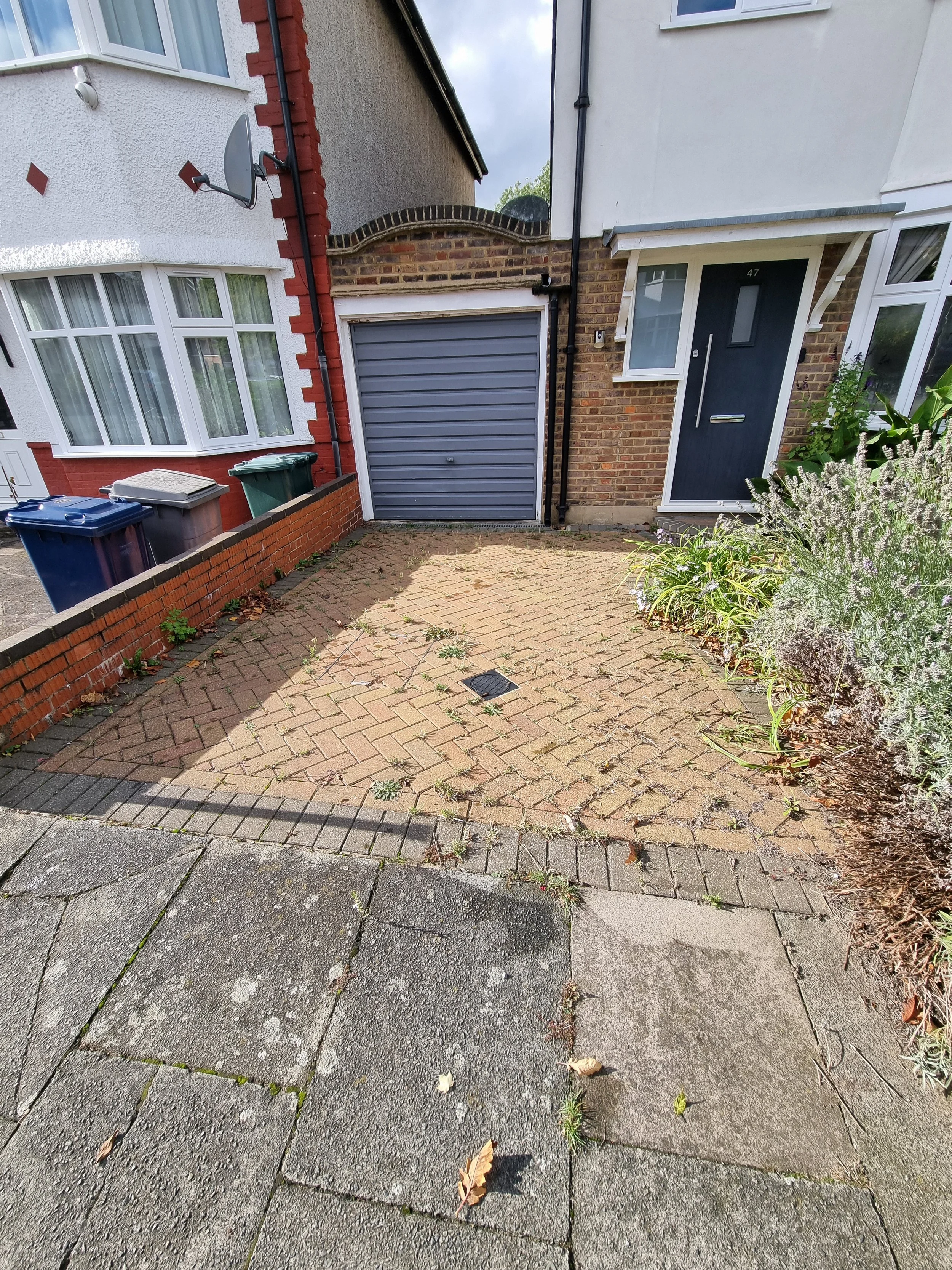 Driveway cleaning finchley before2.jpg