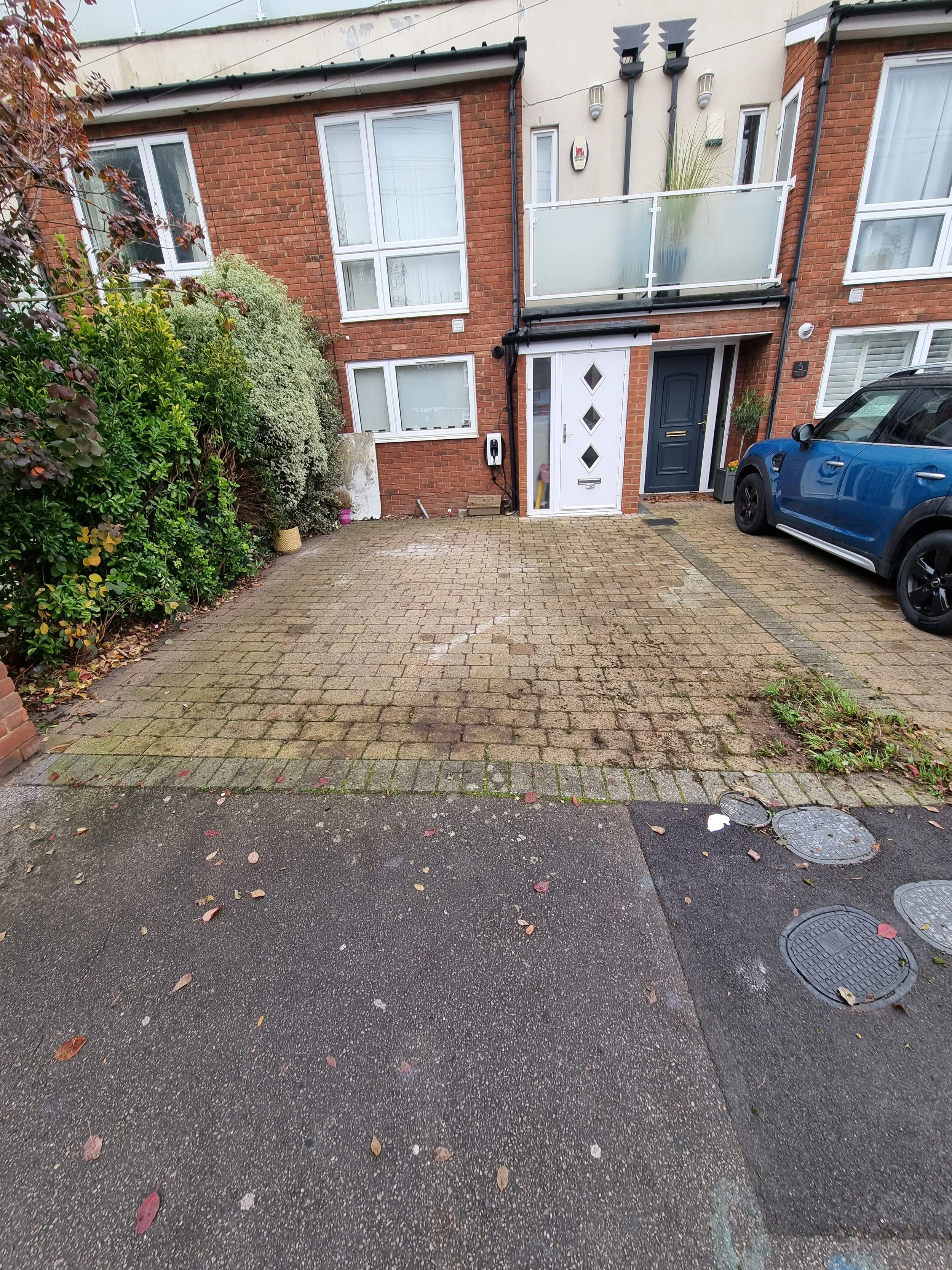 Driveway cleaning Cockfosters before.jpg