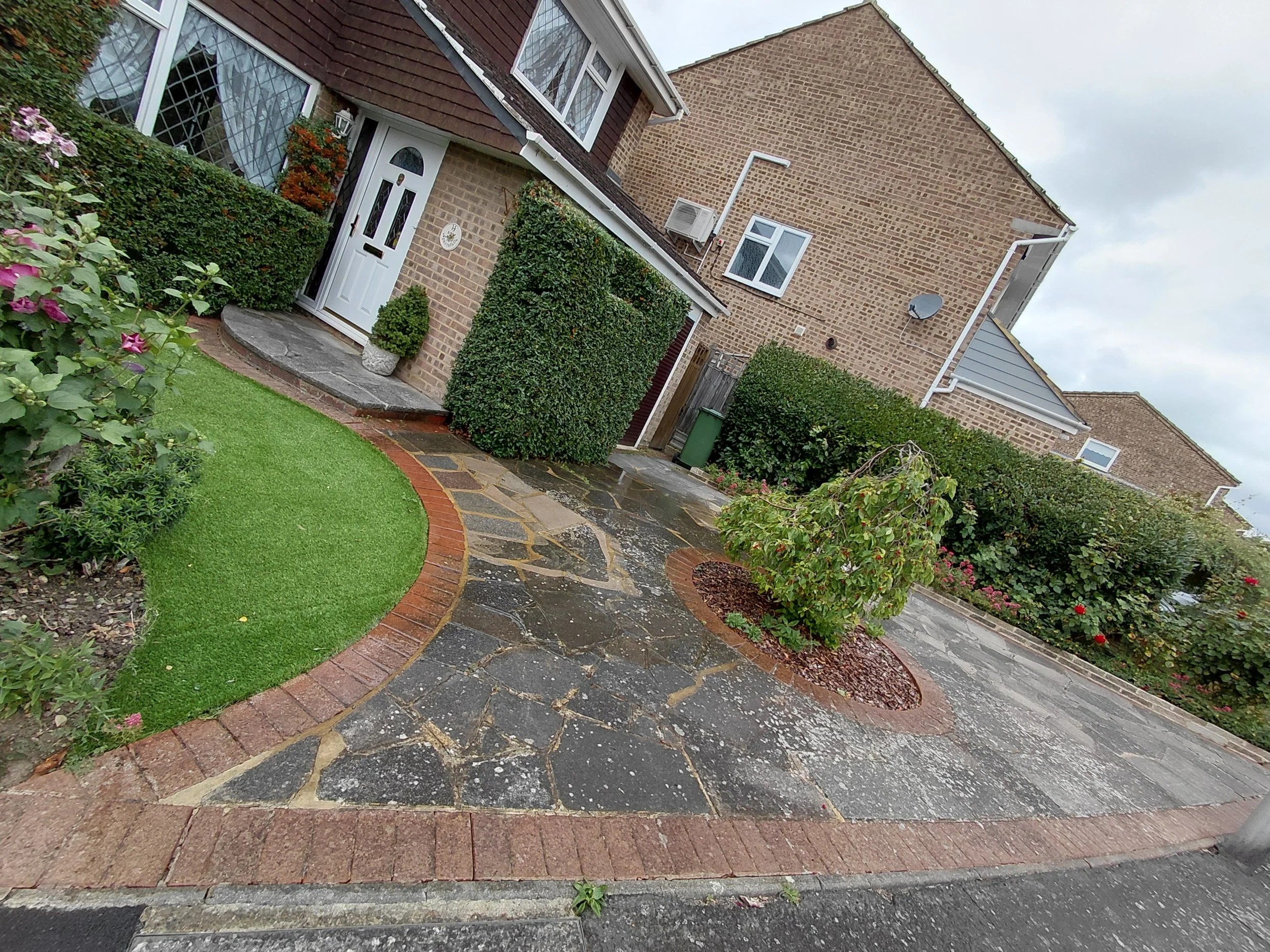 Driveway cleaning cheshunt before.jpg