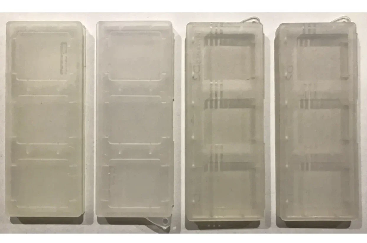 4 Official Nintendo DS Game Holder Cases