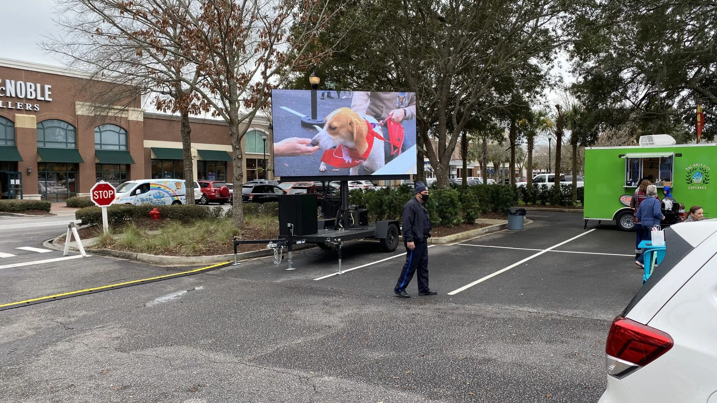 mount-pleasant-town-center-charleston-animal-society-puppy-bowl-mobile-led-video-trailer-imag.jpeg