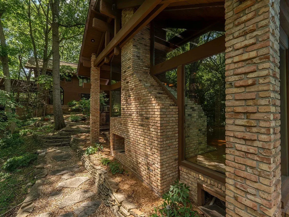 Jones Spring house 1.jpeg