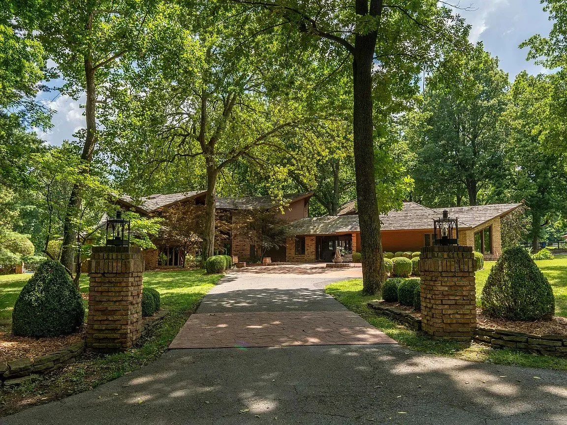 jones spring house 10.jpeg