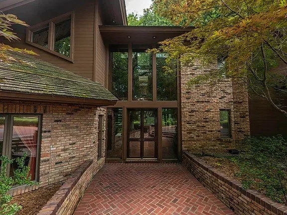 jones spring house 8.jpeg