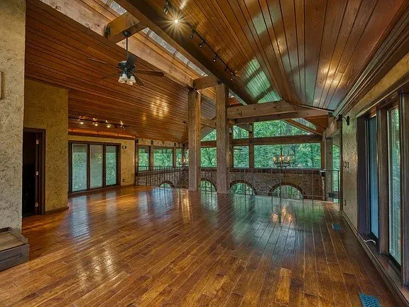 jones spring house 2.jpeg