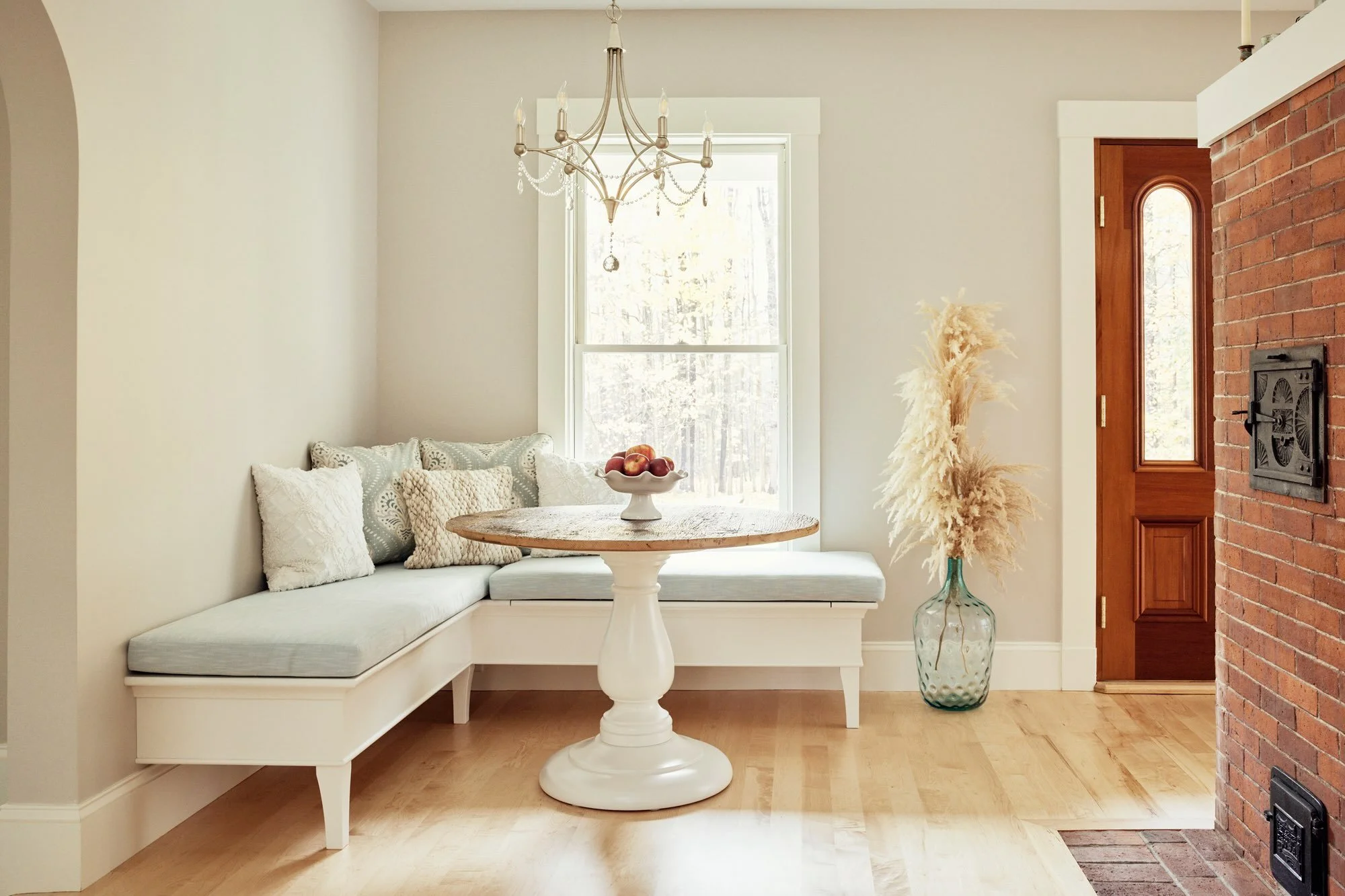 As the seasons change and fall arrives, Maine plays host to soft hues and cozy moments.

The Good Home believes your space should be thoughtfully designed to celebrate where and how you live. 

That&rsquo;s why nothing is left to chance - we design s