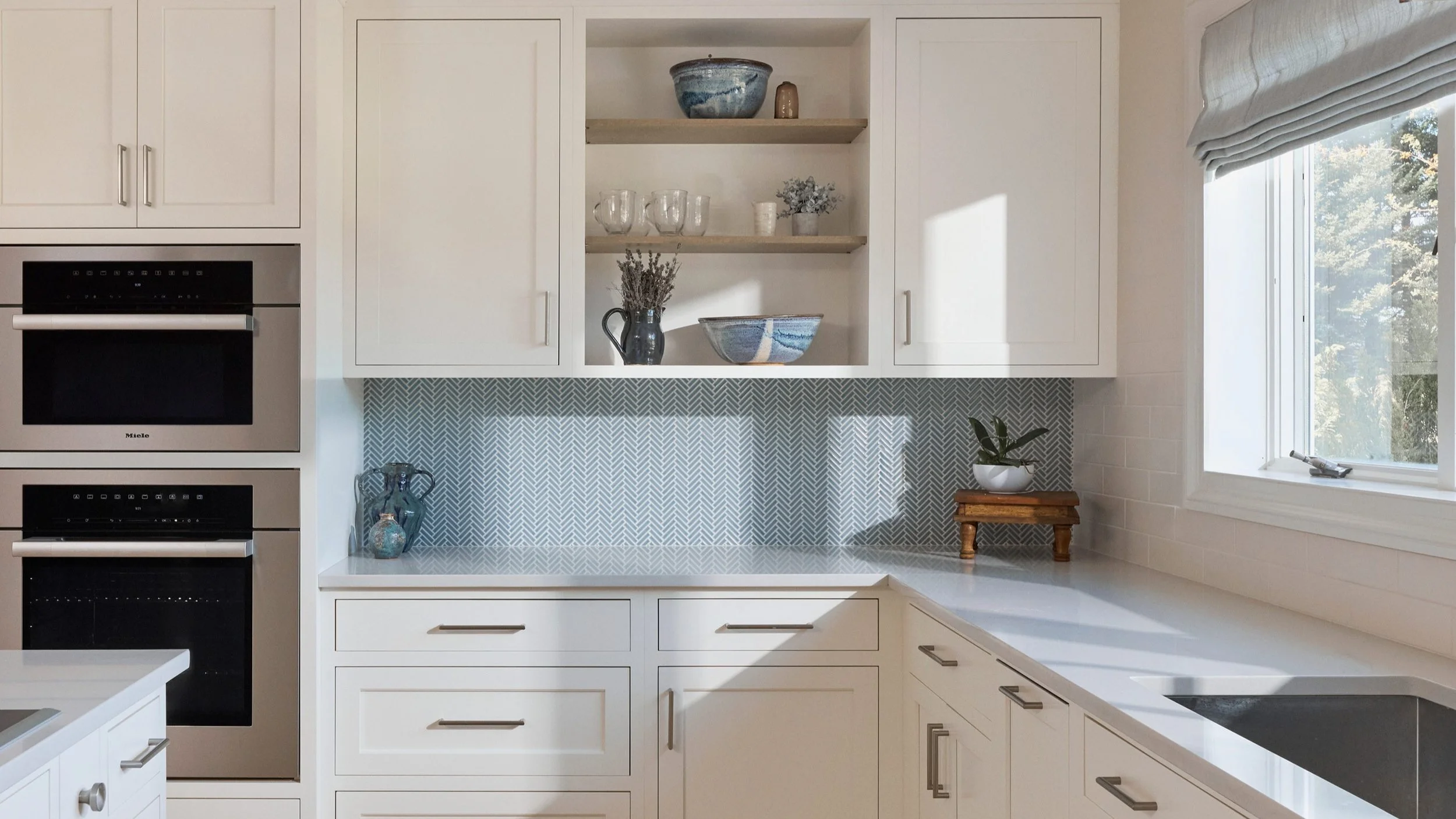 🧵Designing for Life: How you Live

Home is deeply personal &ndash; it should reflect how you live, or in this case, how our clients hoped to live in and enjoy this new home. The clients were downsizing from a large family home to a sprawling ranch t