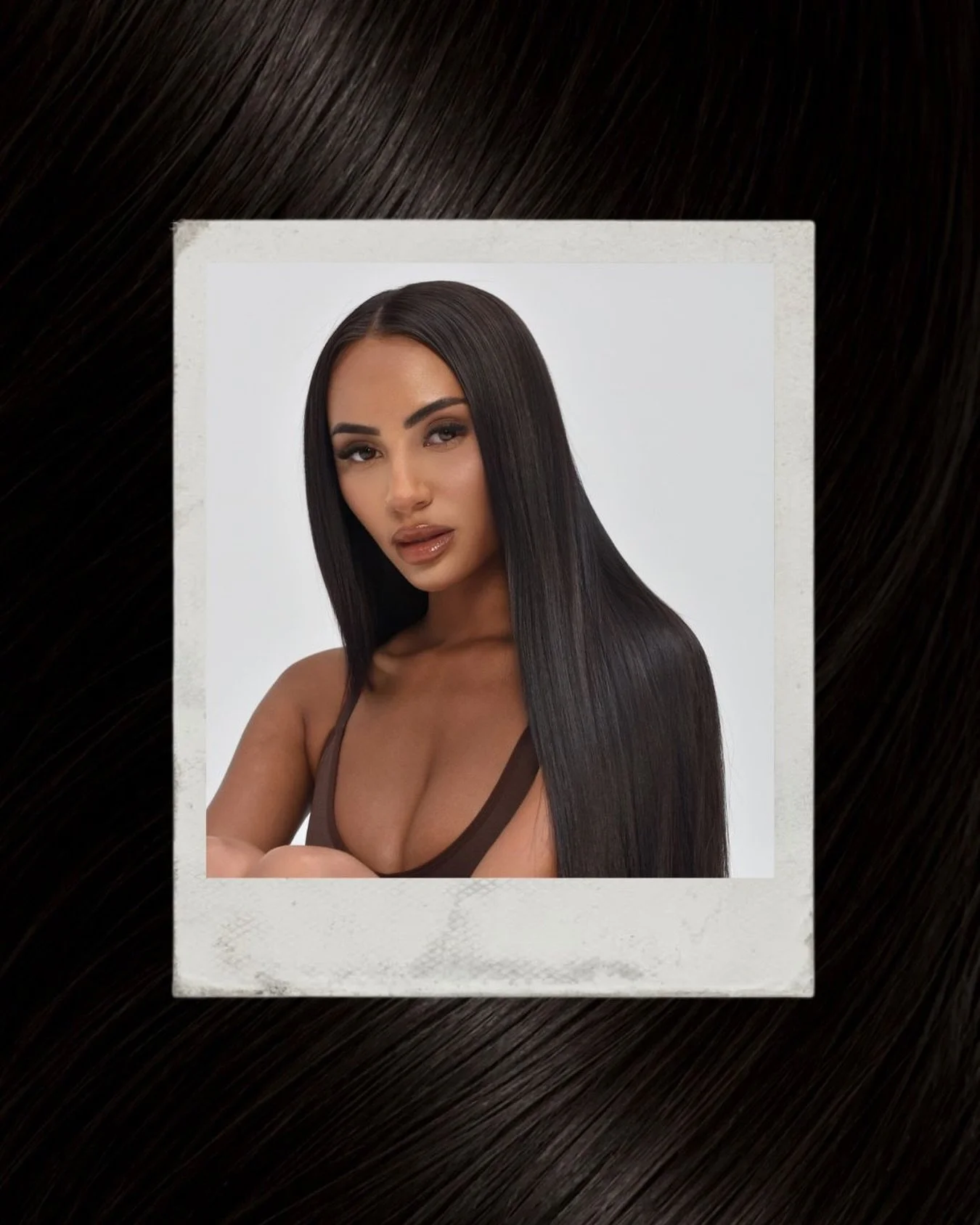 Jodie wearing 140g of our 20&ndash;22&rdquo; Flat Wefts in shade 1B, our Natural Black 🤎

1B is a beautiful natural black with subtle brunette undertones, giving depth, richness and a really seamless finish through naturally dark hair.

Thanks to ou