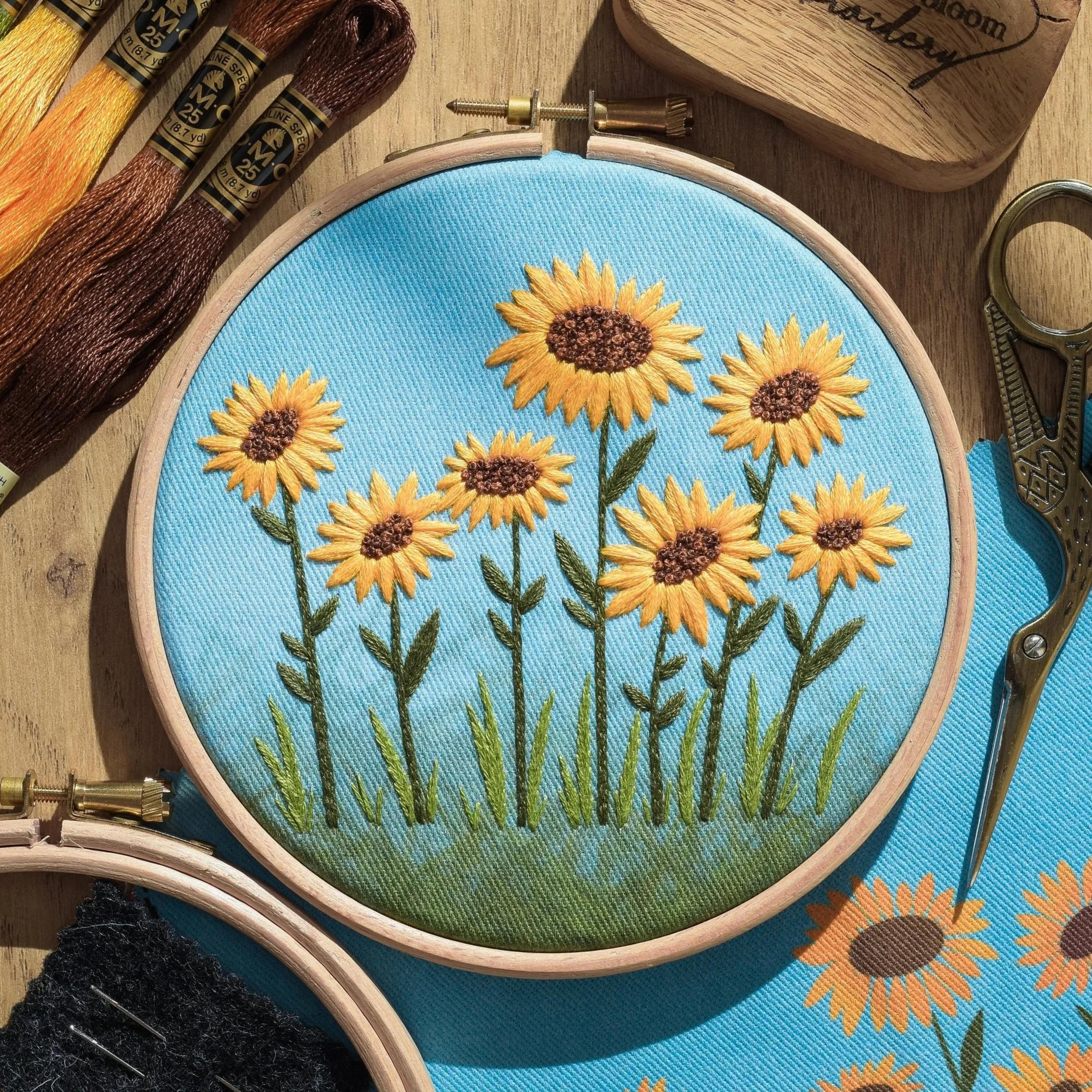 Blackbird & Bloom / Rebecca Black - Embroidery