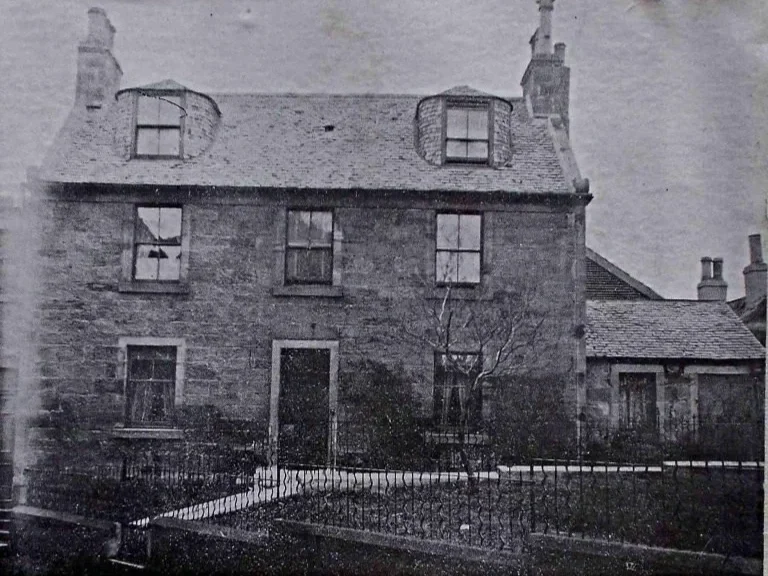 old-manse.webp