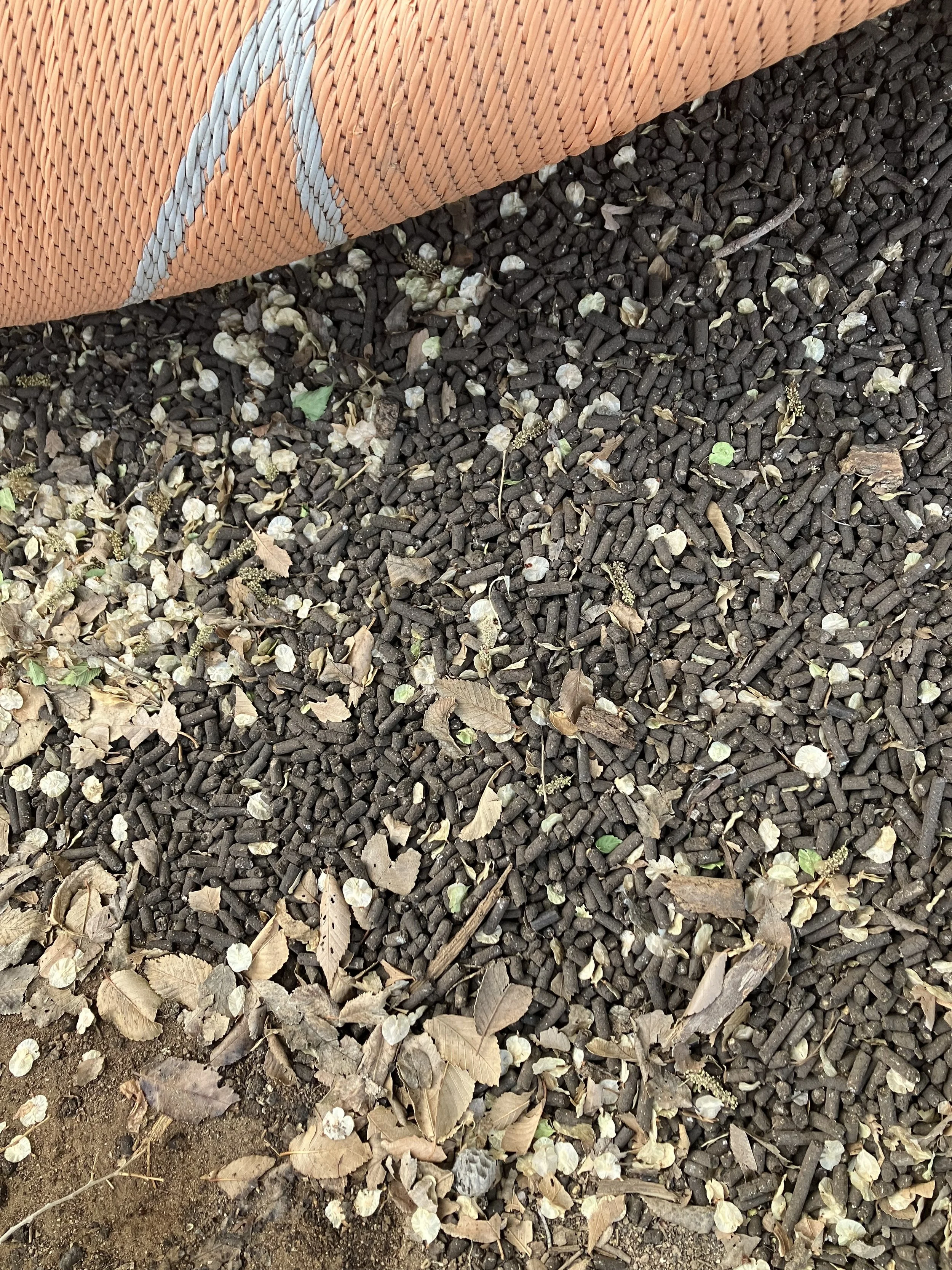 Chicken manure pellets.jpeg