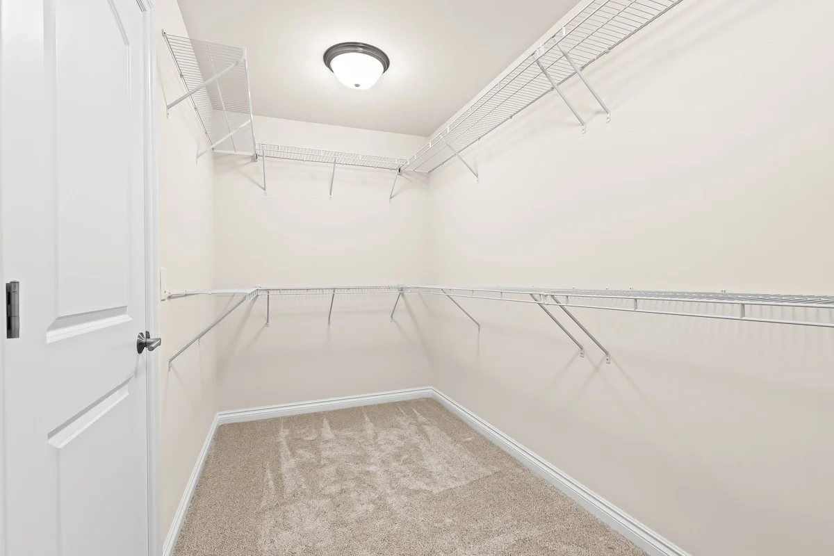 Stratford-Primary-Closet.webp