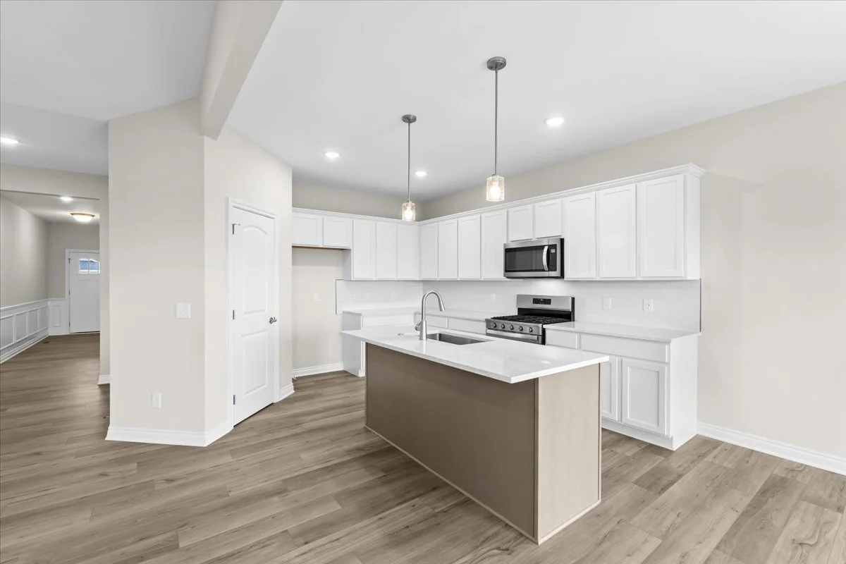 14-480 Jubilee Dr (2).jpg