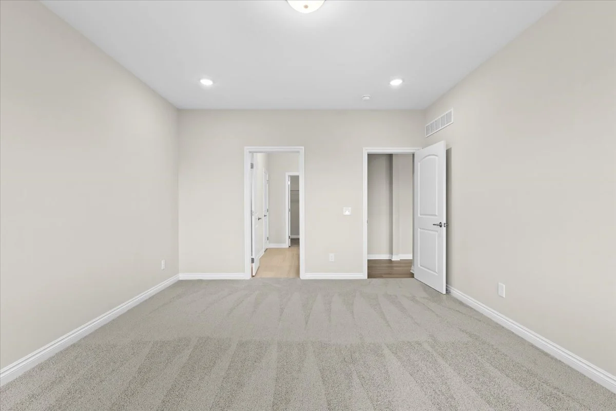 16-480 Jubilee Dr (1).jpg